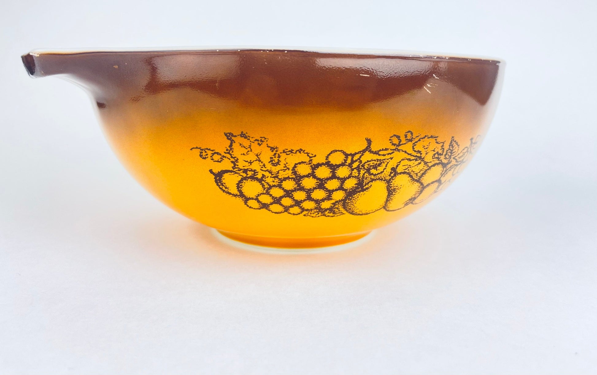 Product image for 'vintage pyrex old orchard 443 cinderella mixing bowl 2 5 qt mid century milk glass' (view 9e9210)
