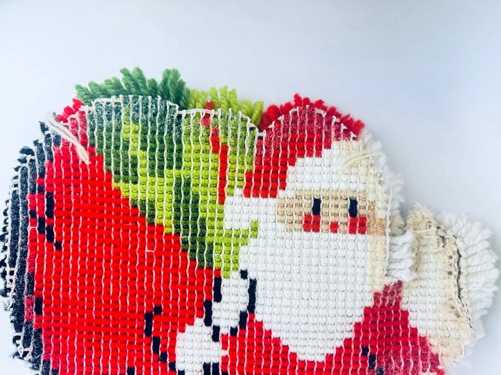 Product image for 'vintage handmade kitsch santa claus latch hook tapestry christmas wall hanging' (view 1f77f9)