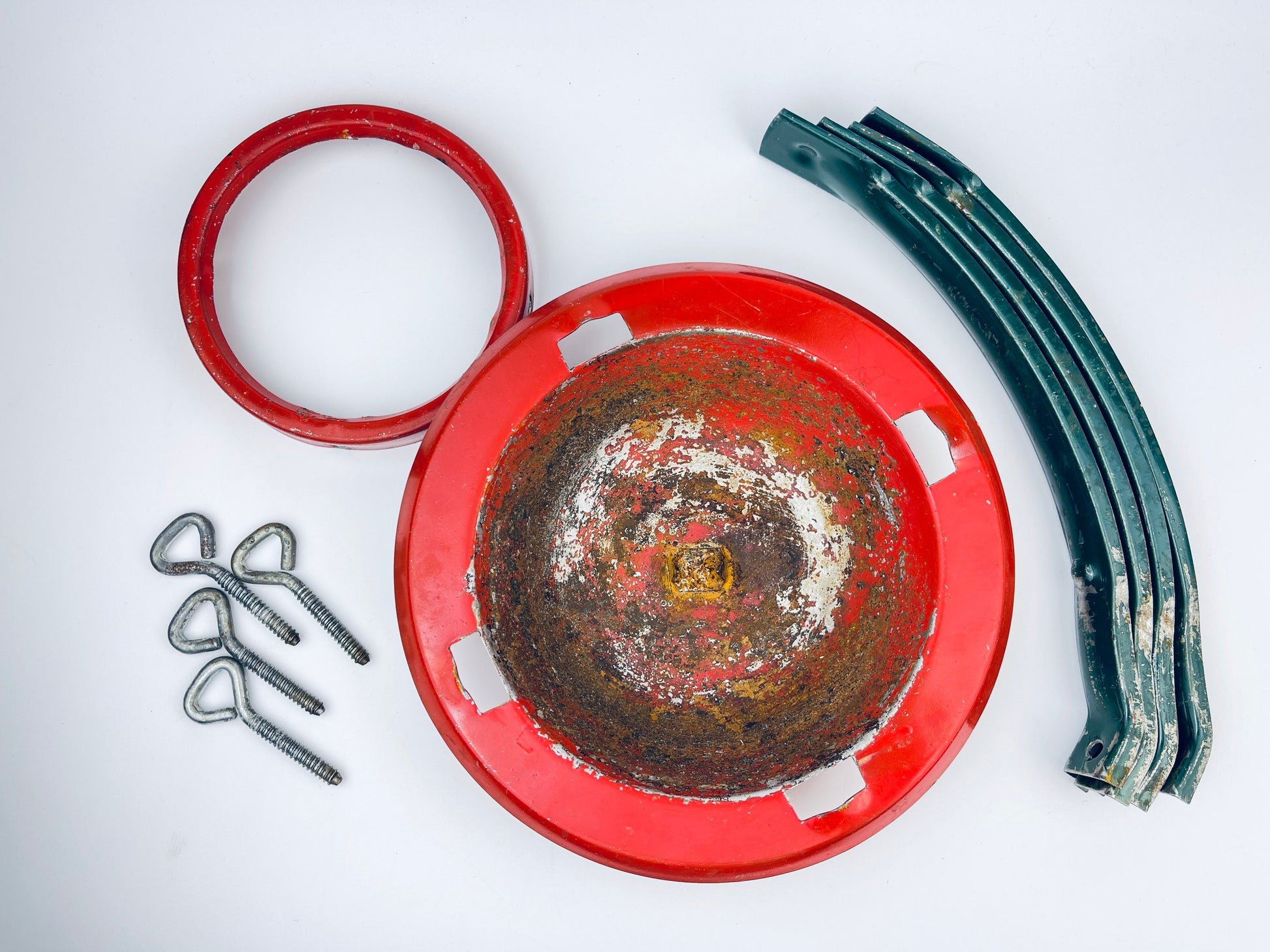 Product image for 'vintage metal christmas tree stand four legs for stability large ring stands any tree simpson sears' (view d5e2c8)