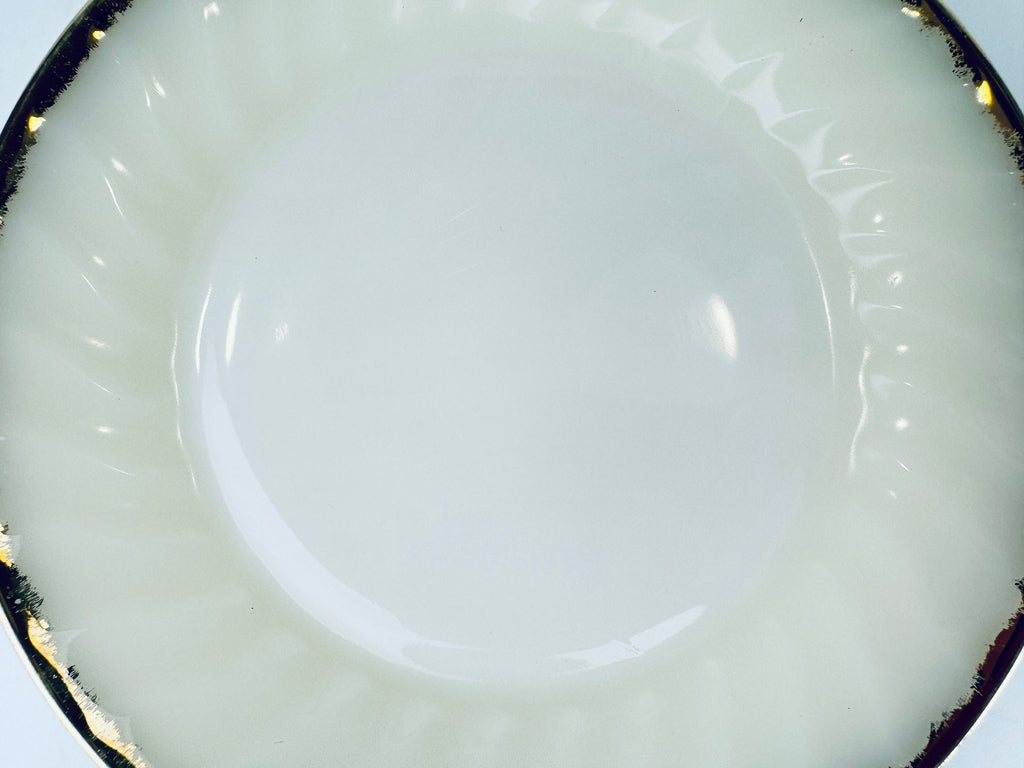 Product image for 'vintage anchor hocking suburbia pattern white gold gilt rim scallopped shell milk glass dinner plates made in usa sold separately' (view 251a48)