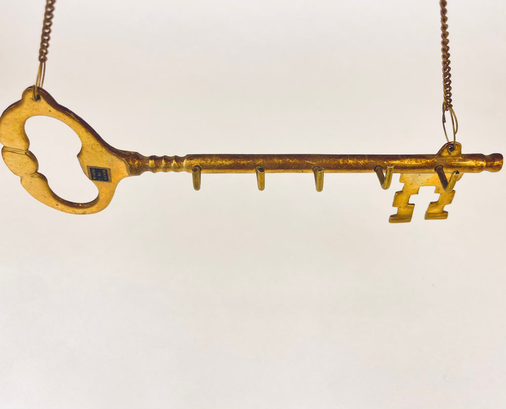 Product image for 'vintage wall mounted brass skeleton key holder four hooks' (view 710b76)