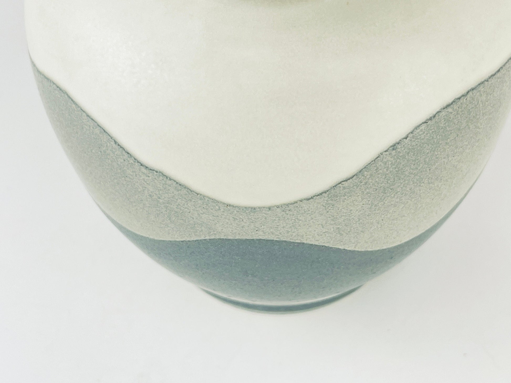 Product image for 'vintage handpainted grey swirl ceramic vase otagiri made in japan' (view 05420e)