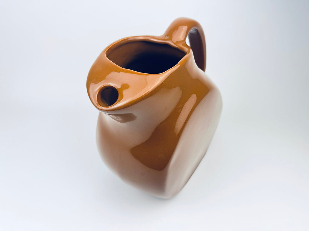 Product image for 'vintage chefsware slanted tilted brown ceramic jug made in usa 193' (view 9828f0)