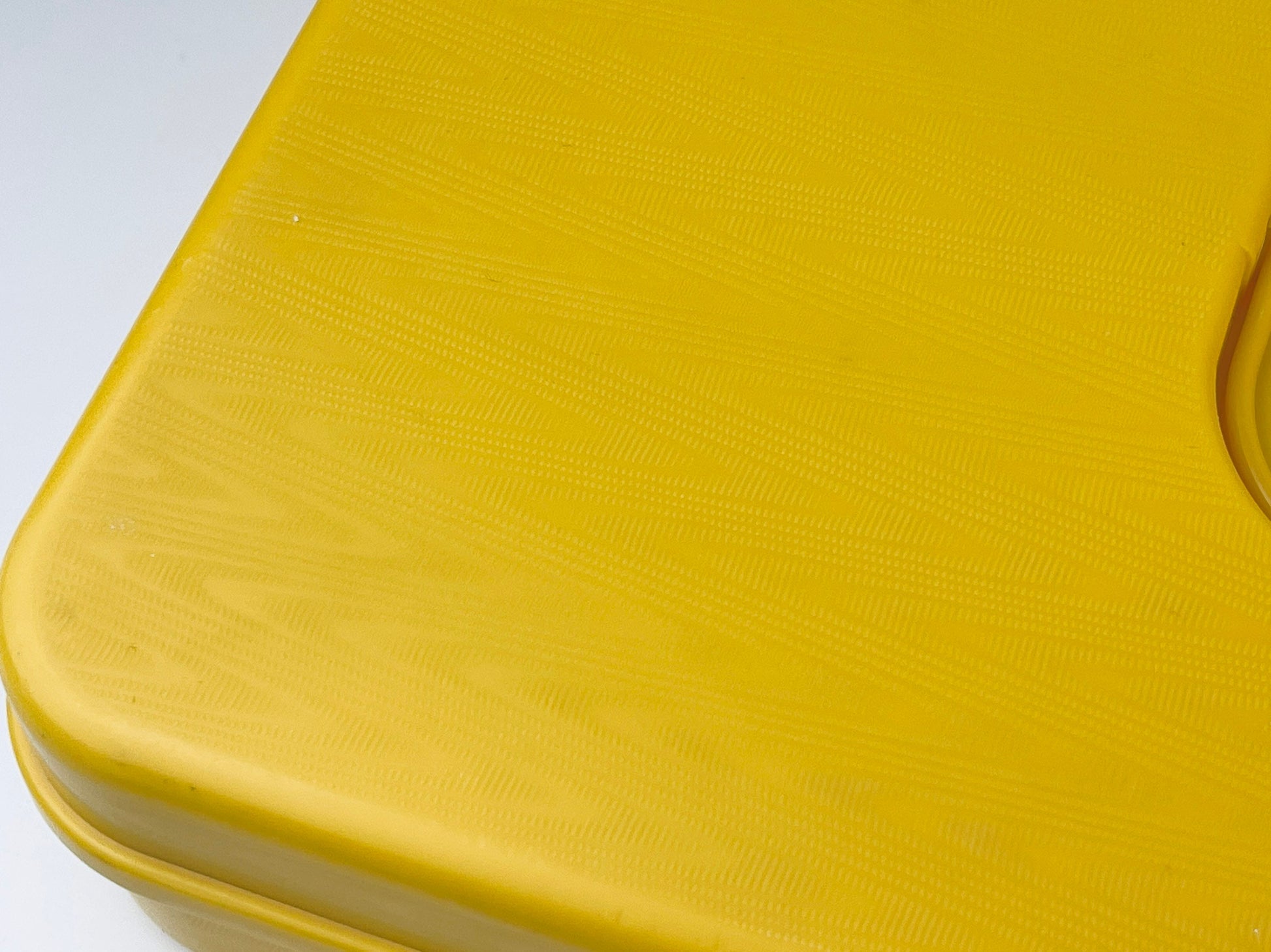 Product image for 'vintage wilson wil hold sewing box yellow gold swirl pattern with plastic organizers handle' (view e43502)