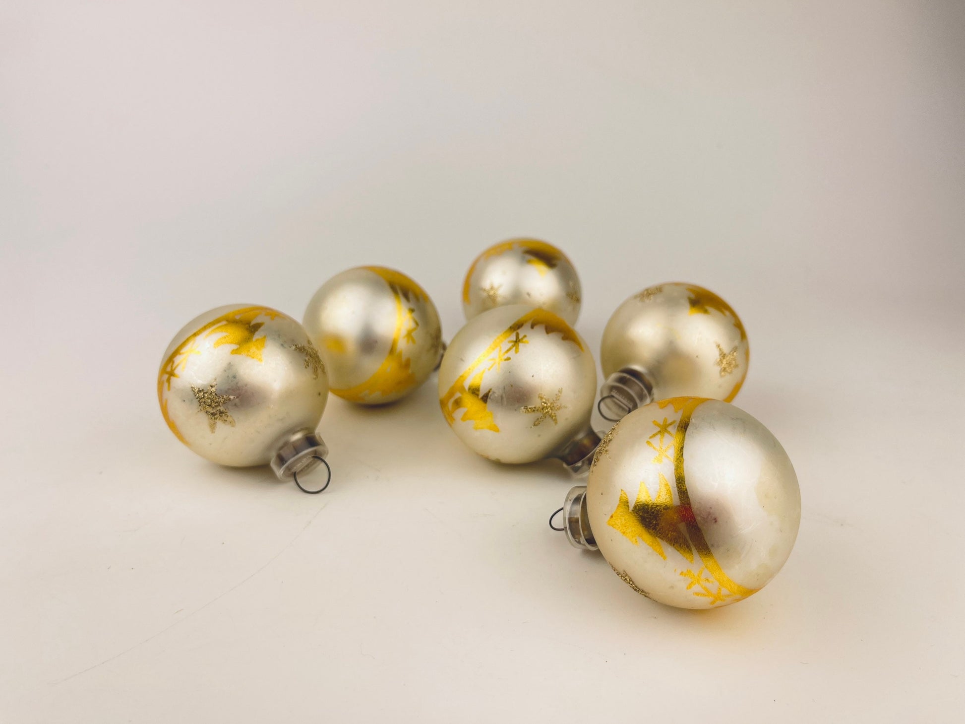 Product image for 'vintage hand painted tree star silver gold glass christmas tree ornaments set of six 6 made in west germany' (view cb99ce)