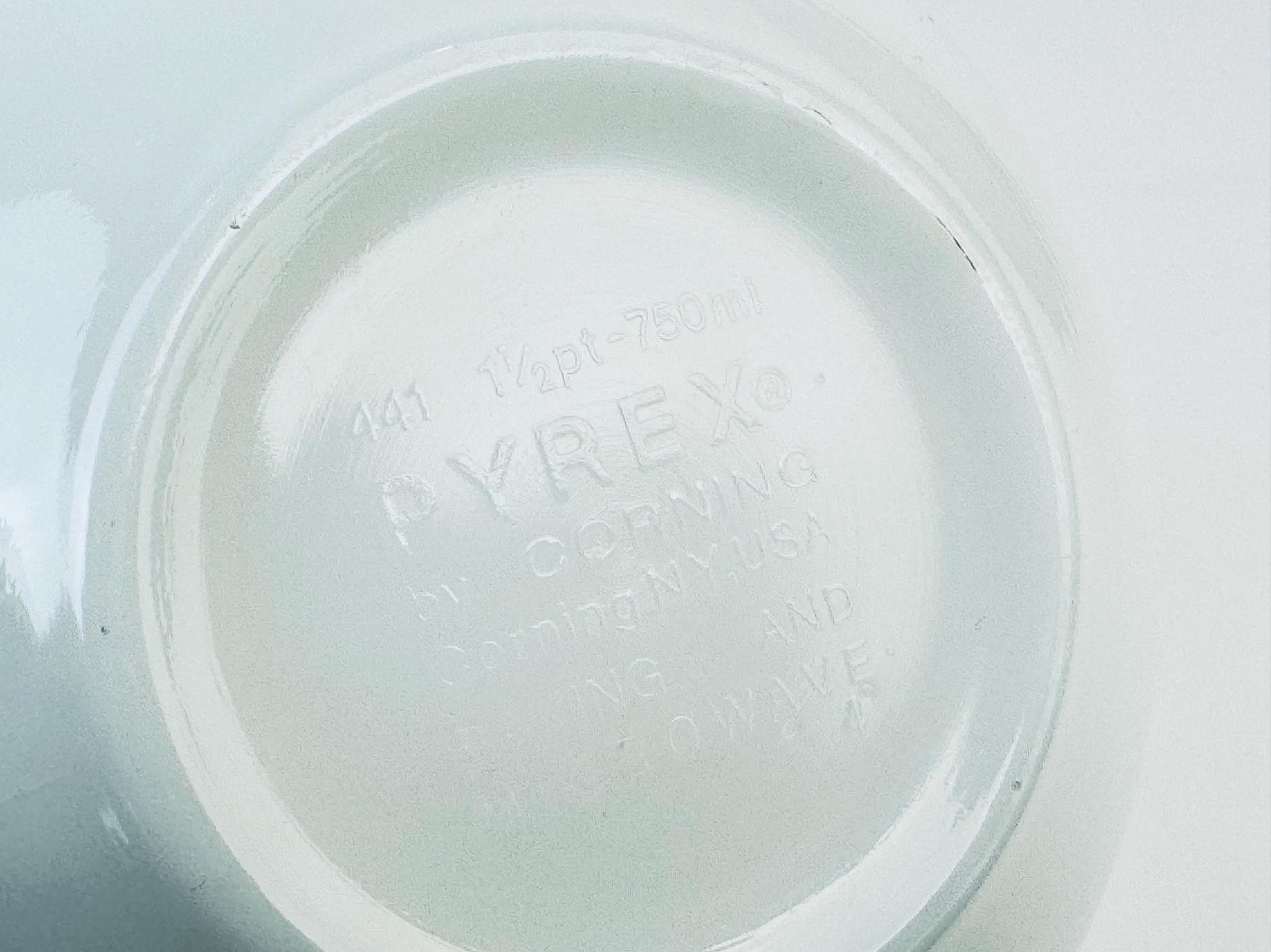 Product image for 'vintage pyrex butterfly gold cinderella mixing bowl 441 1 5 pt 750 ml made in usa' (view 175fa0)