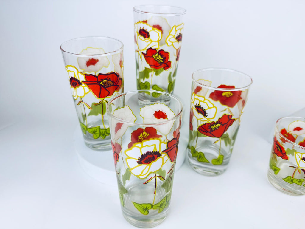 Product image for 'vintage 1970s bright poppy floral glasses by dominion glass co canadian mid century drinkware' (view aee30c)