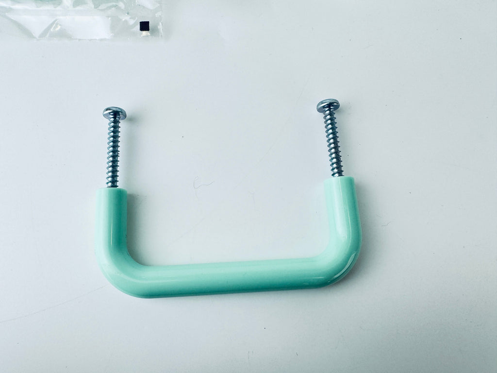 Product image for 'vintage 1980 1990s teal plastic horizontal pull drawer knob hardware new old stock nos made in japan sold individually' (view 1305e5)
