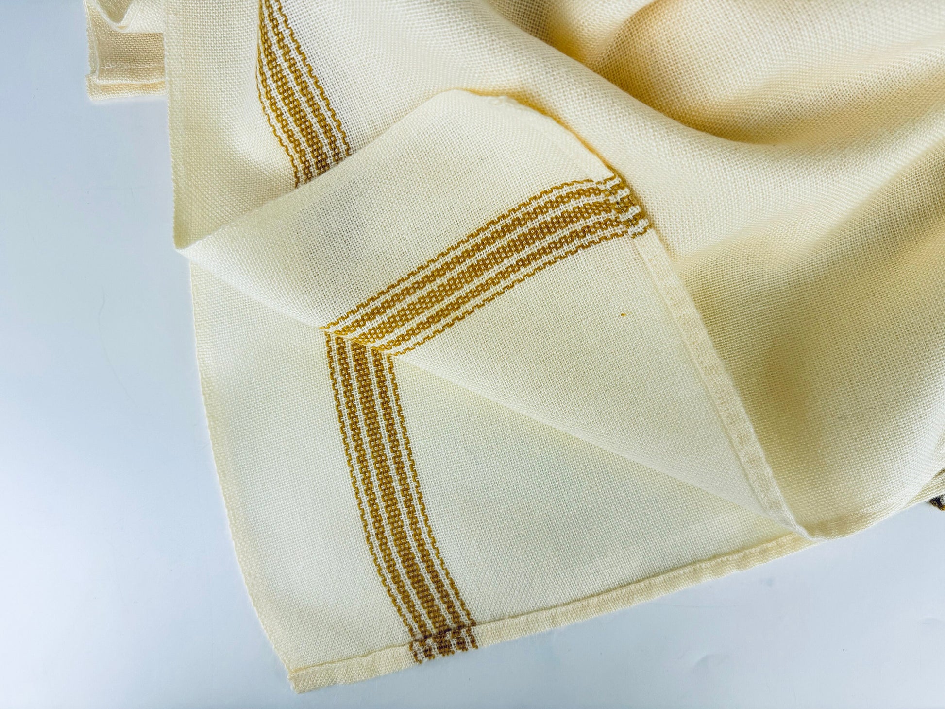 Product image for 'vintage 1970s thick woven beige brown geometric print tablecloth 54 x 61' (view e05fd7)