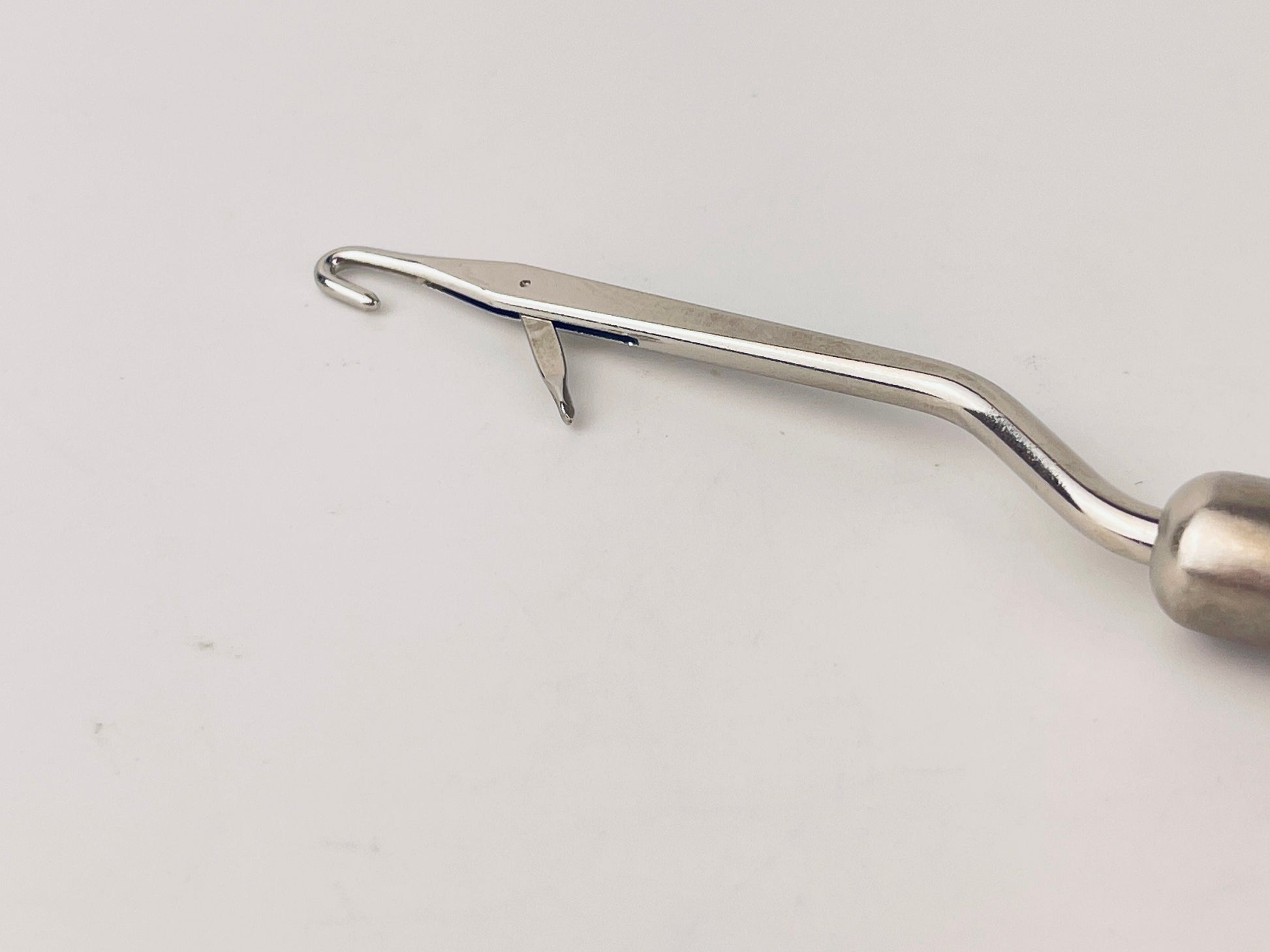 Product image for 'vintage rug yarn latch tool wood handle' (view eea59a)