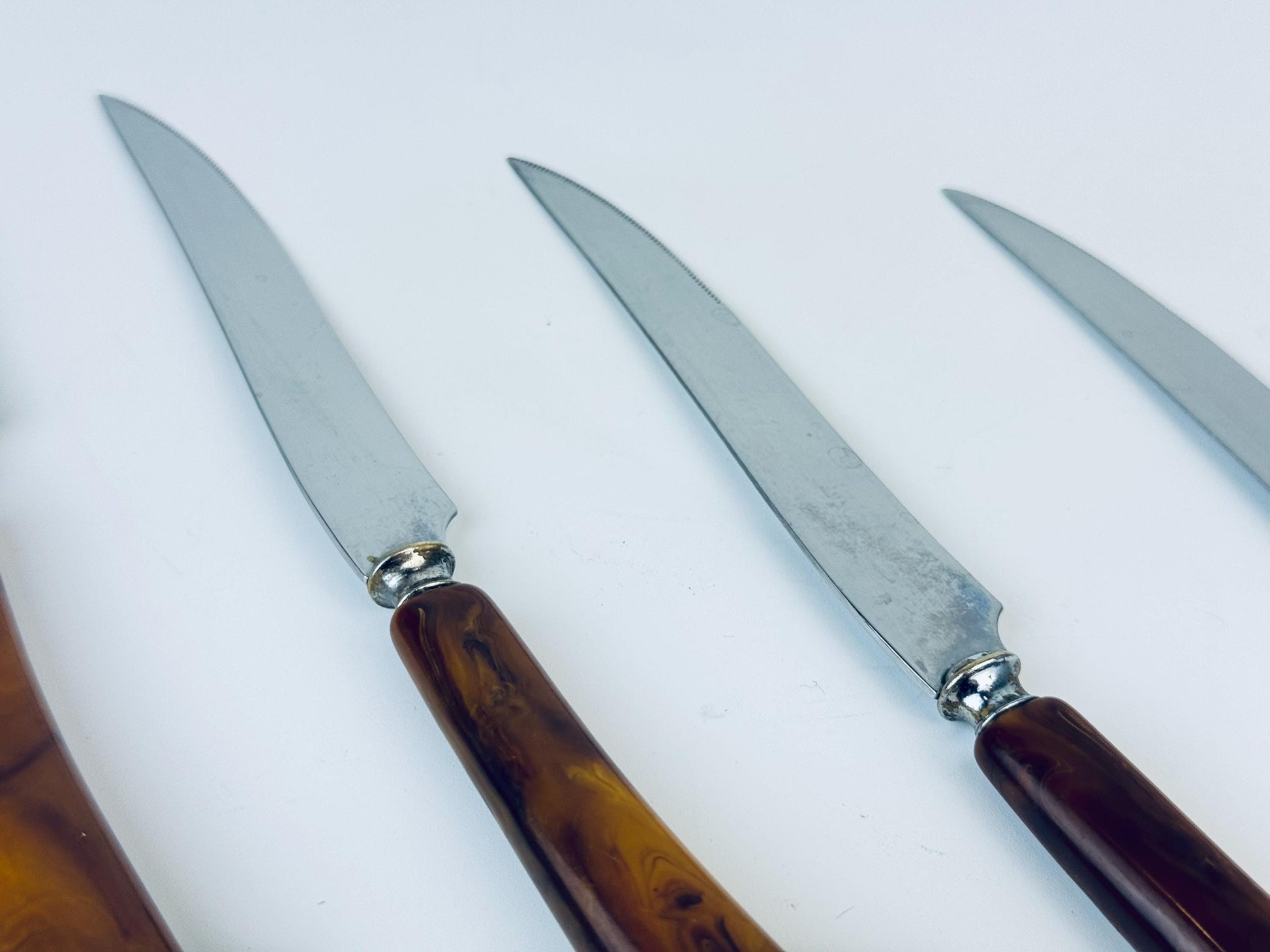 Product image for 'vintage gh glo hill serrated knife set stainless steel bakelite handle set set of four 4' (view 5e05ce)