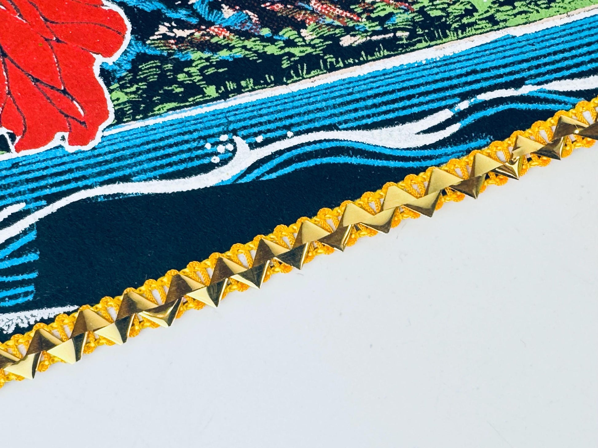 Product image for 'vintage hawaii souvenir the 50th state large tapered pennant wall hanging' (view 9d4372)