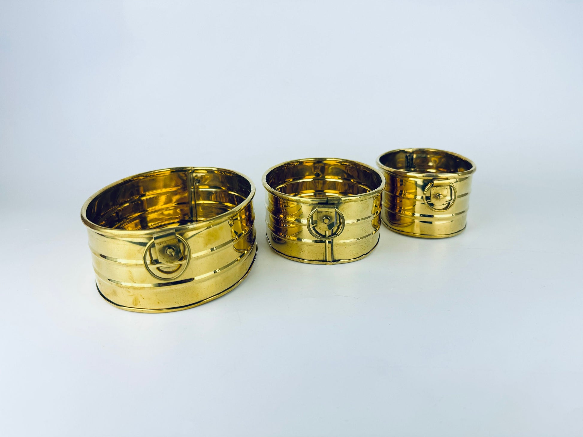Product image for 'vintage brass oval handled indoor planters set of three 3' (view 1380e9)