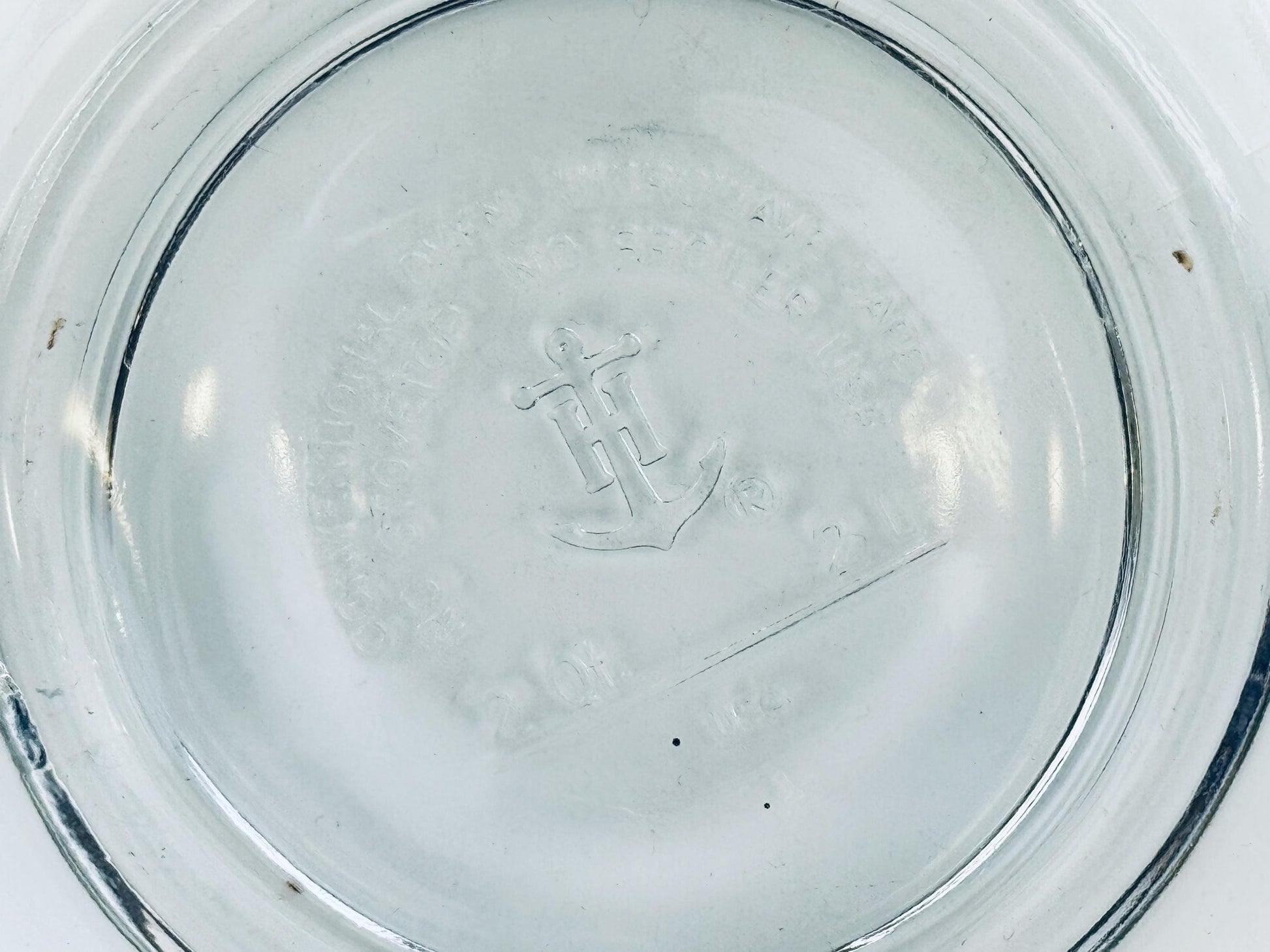 Product image for 'vintage anchor hocking measuring cup batter bowl 8 cup 2 litre metric imperial made in usa' (view 778405)