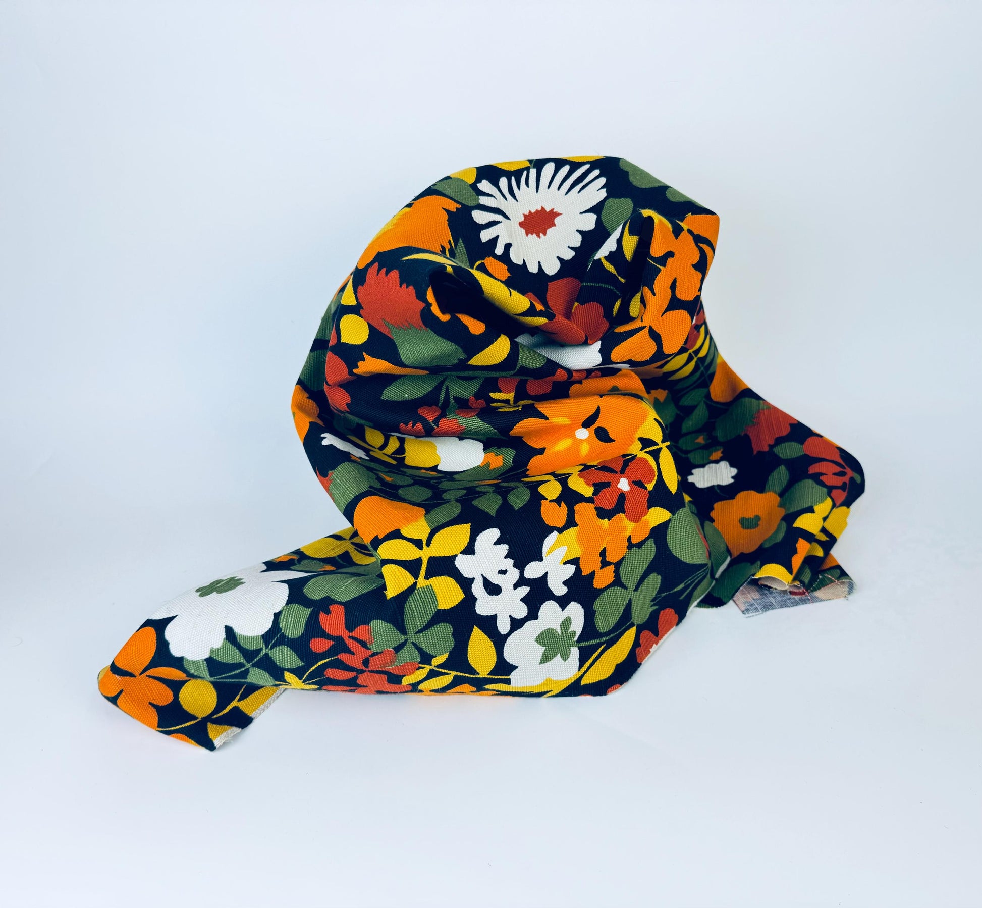 Product image for 'vintage bright contrasting large print floral print upholstery fabric material cuts sold separately' (view 26ff72)
