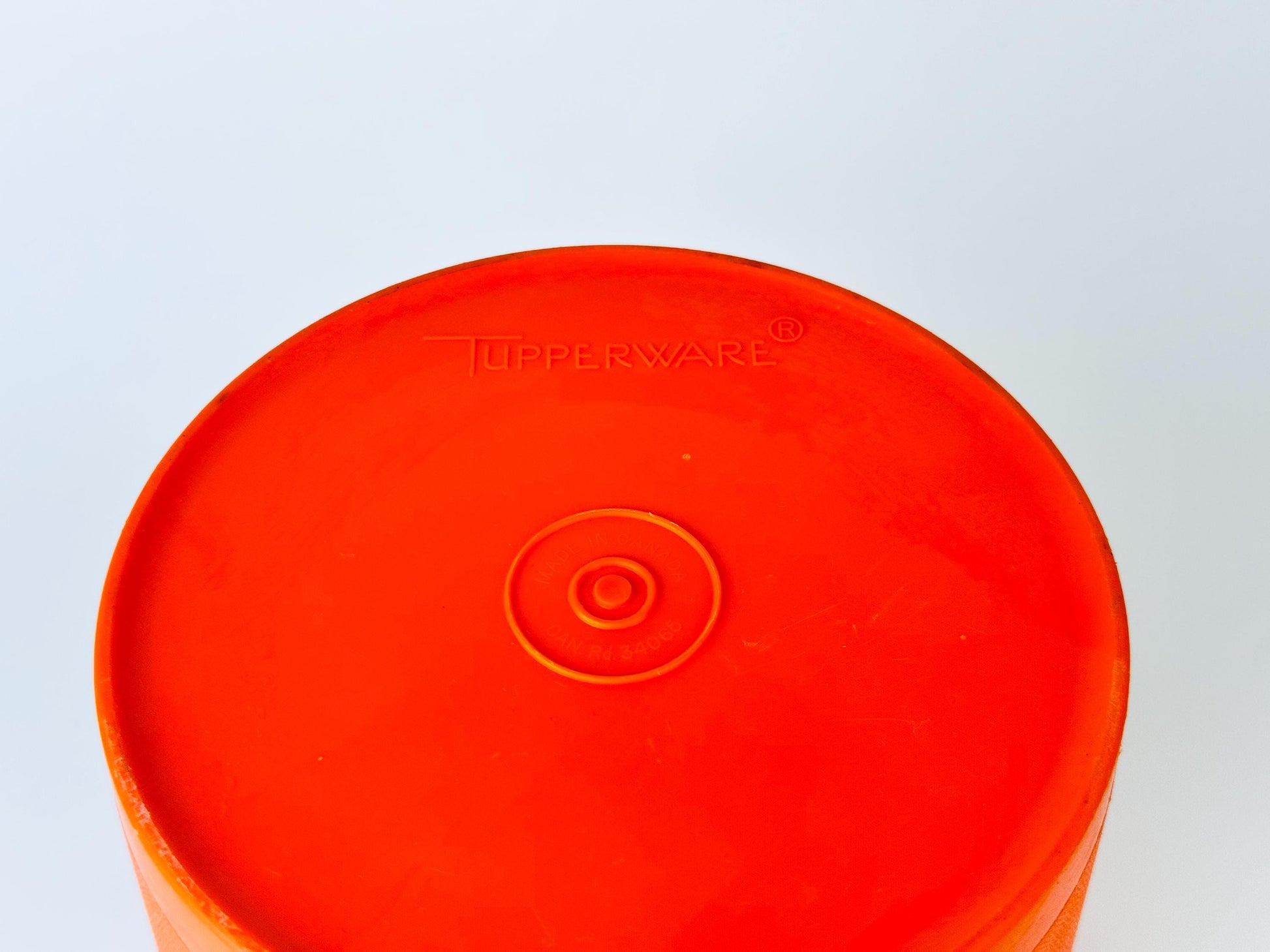 Product image for 'vintage plastic tupperware countertop servalier container 809 13 maxi canister sold separately' (view 78a245)