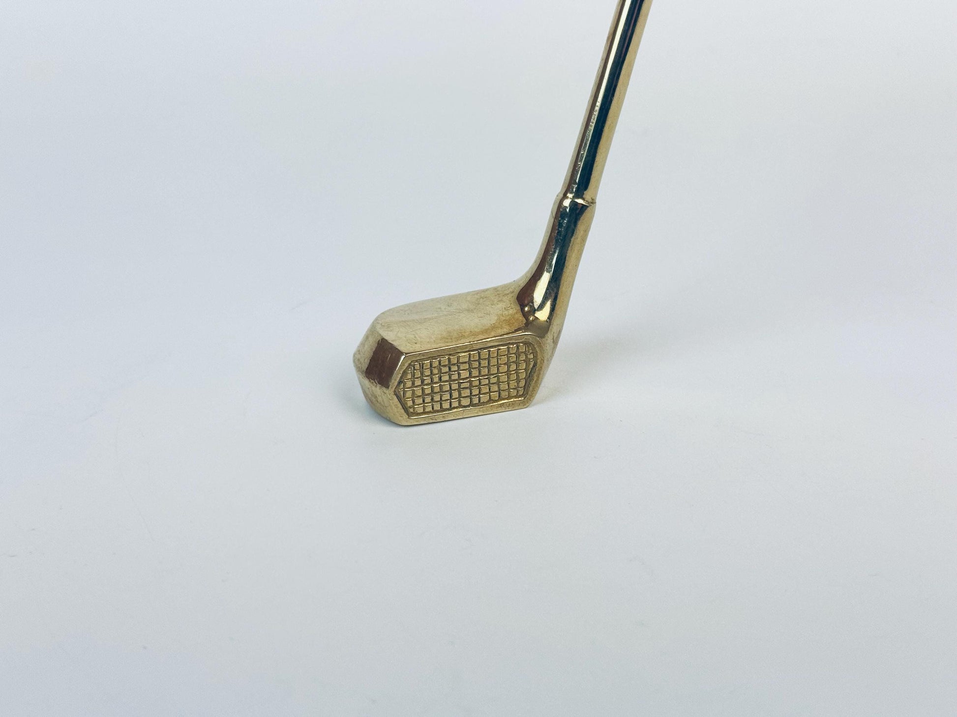 Product image for 'vintage solid brass golf club bottle cap opener barware gift' (view 974a66)