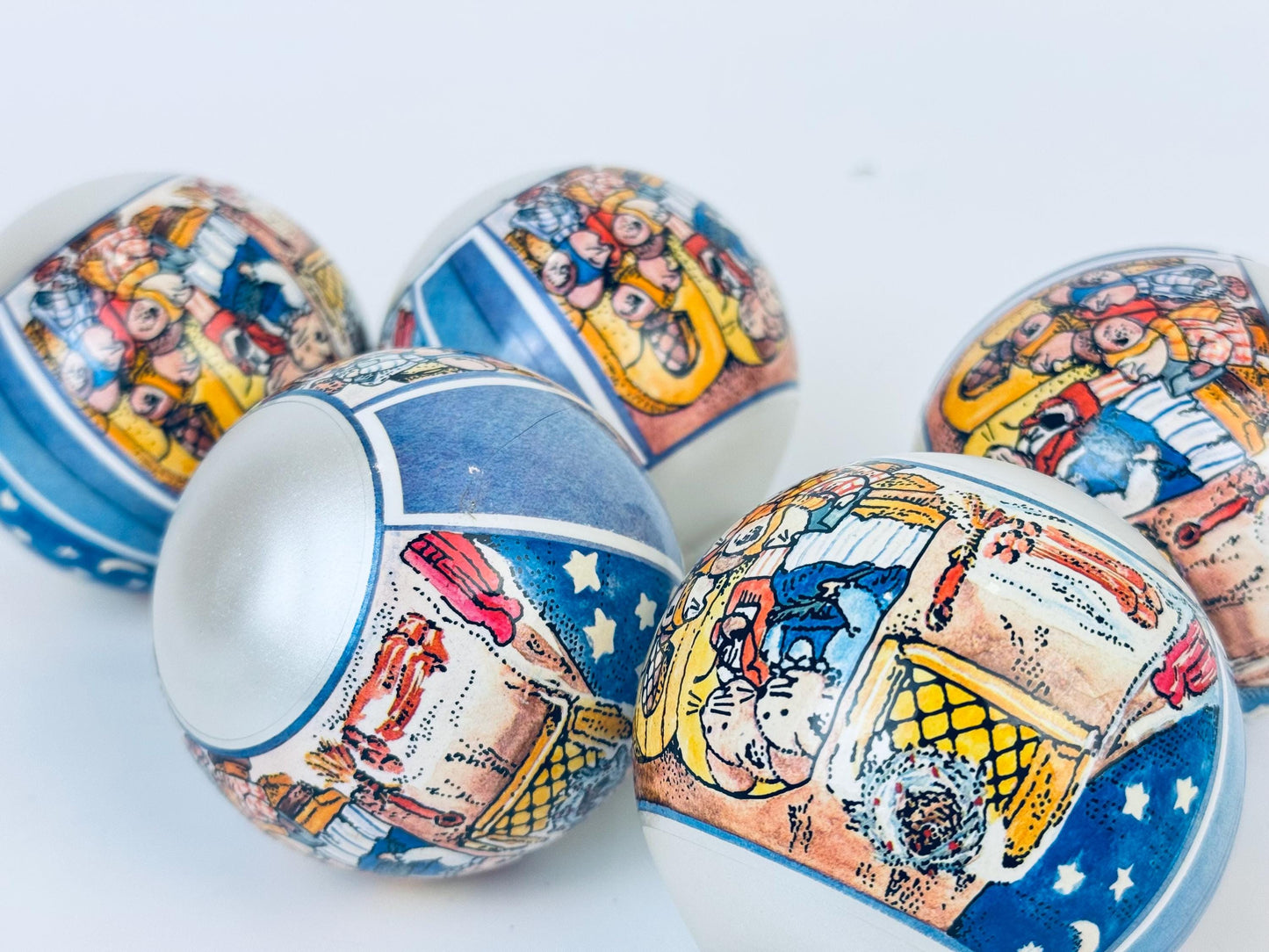 Product image for 'vintage cute carolling mice silver glass christmas tree ornaments set of five 5 made in canada by doubl glo noma' (view f35bb9)