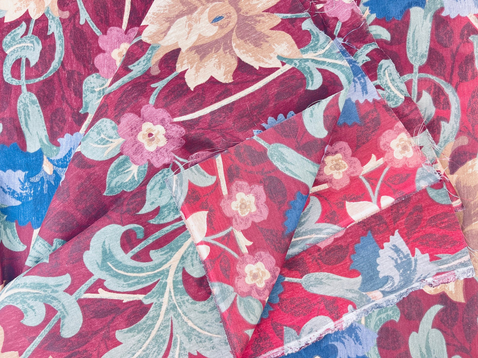 Product image for 'vintage maroon large floral print fabric 45 x 80' (view a65513)