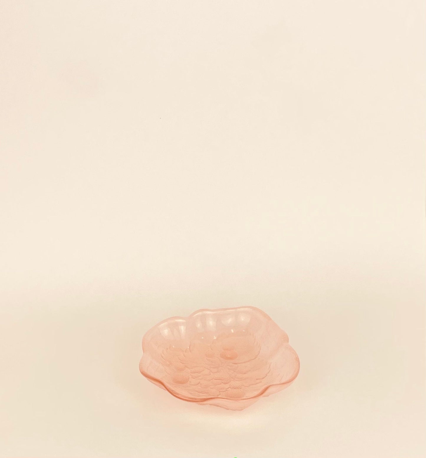 Product image for 'vintage light pink trinket jewellery tray flower leaf pattern' (view d8bc87)