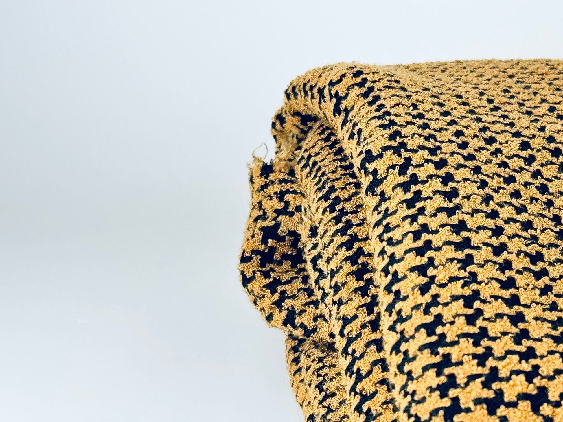 Product image for 'vintage brown black houndstooth thick woven jacquard polyester fabric 58 x 132' (view 9caf76)