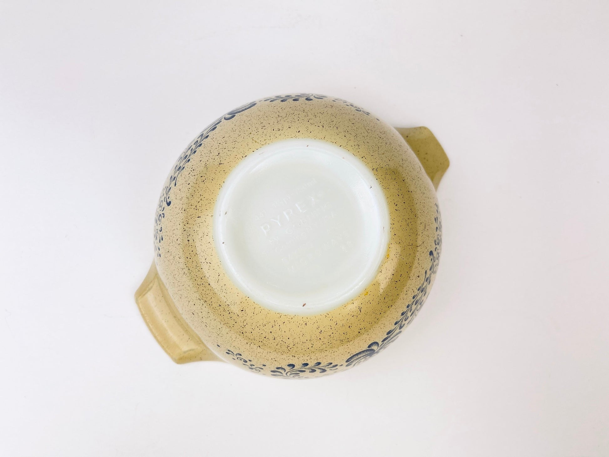 Product image for 'vintage homestead pyrex cinderella mixing bowl 441 1 1 2 pt 750 ml' (view 933e9f)