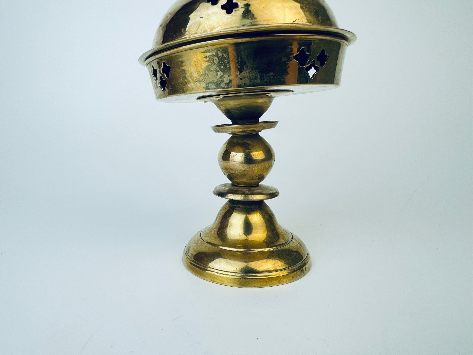Product image for 'vintage solid brass pedestal incense burner' (view 3d3b45)
