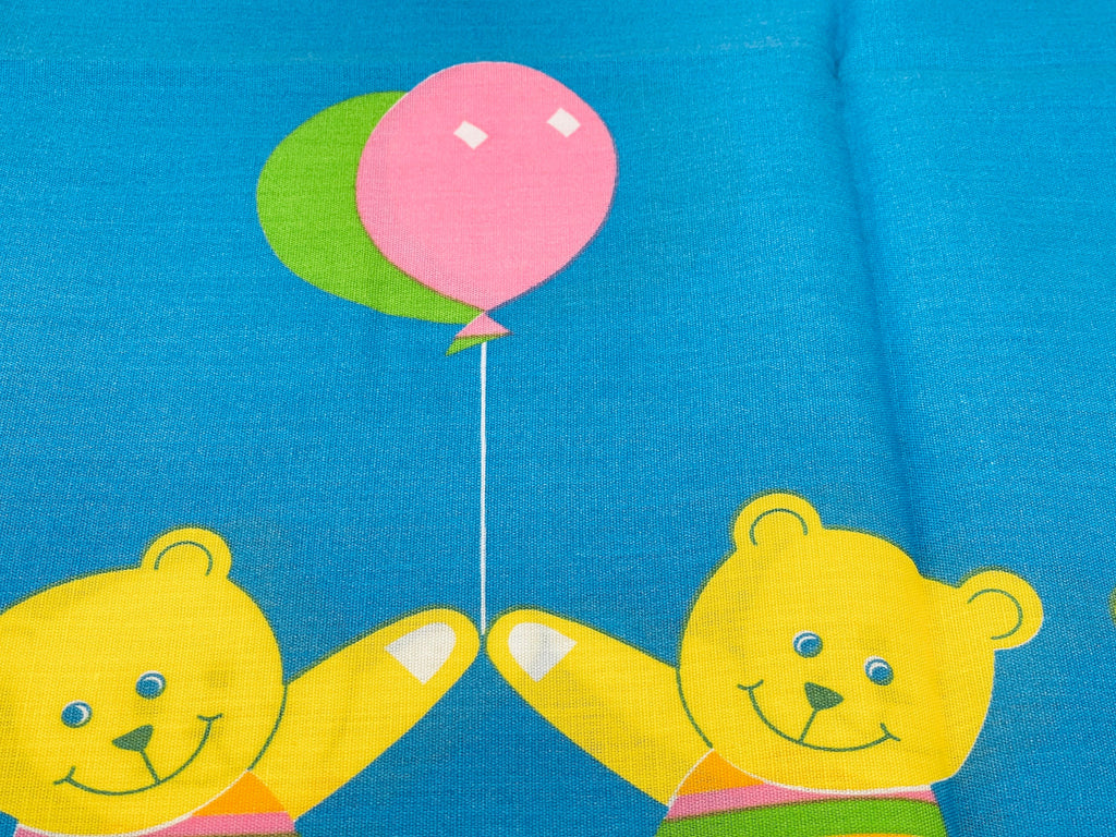 Product image for 'vintage 1980s kids bear balloon pattern queen pillow case cover set two 2 new old stock nos made in canada' (view d2663a)
