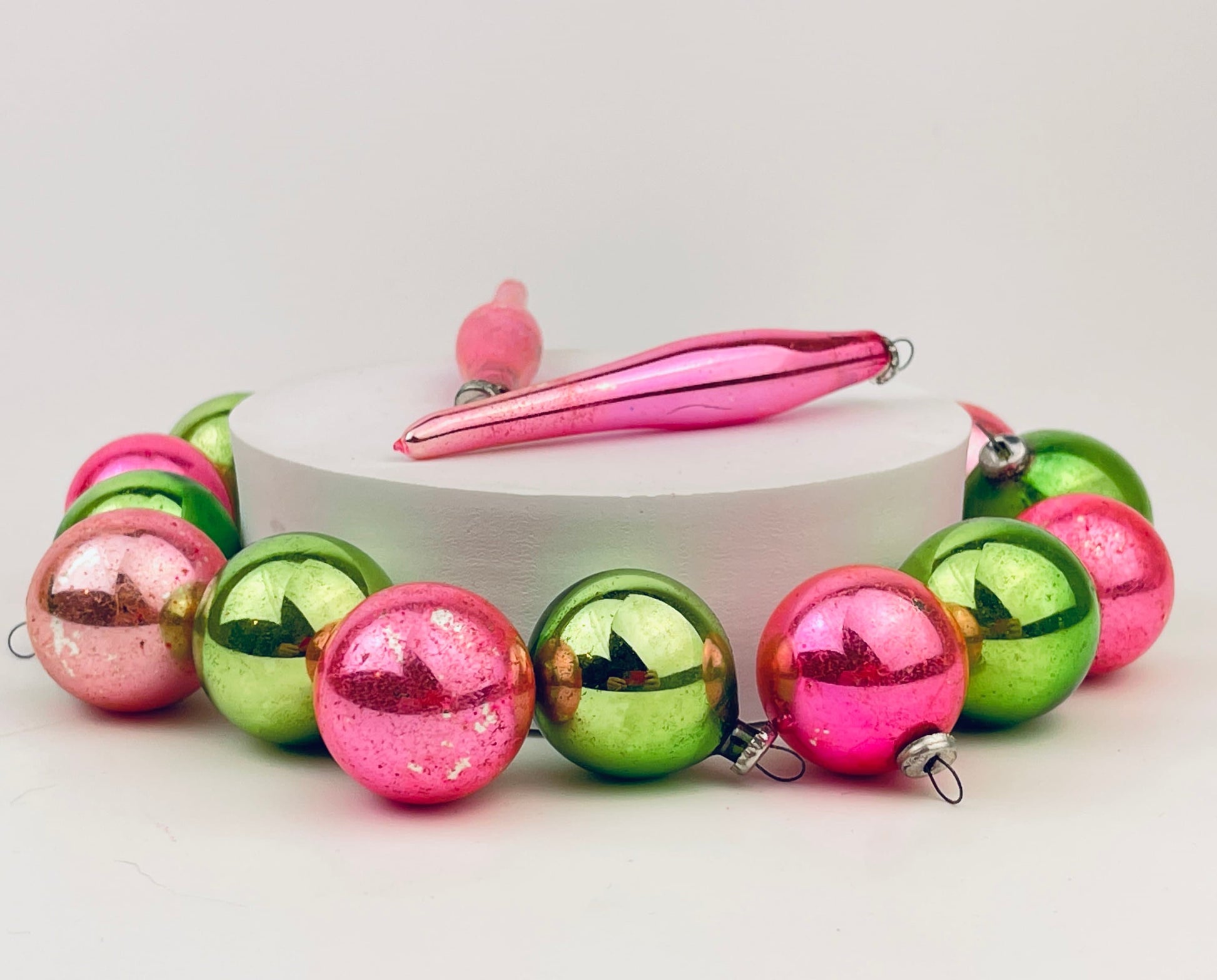 Product image for 'vintage mini pink green glass christmas ornaments set of 14 round icicle 1950s' (view e52887)