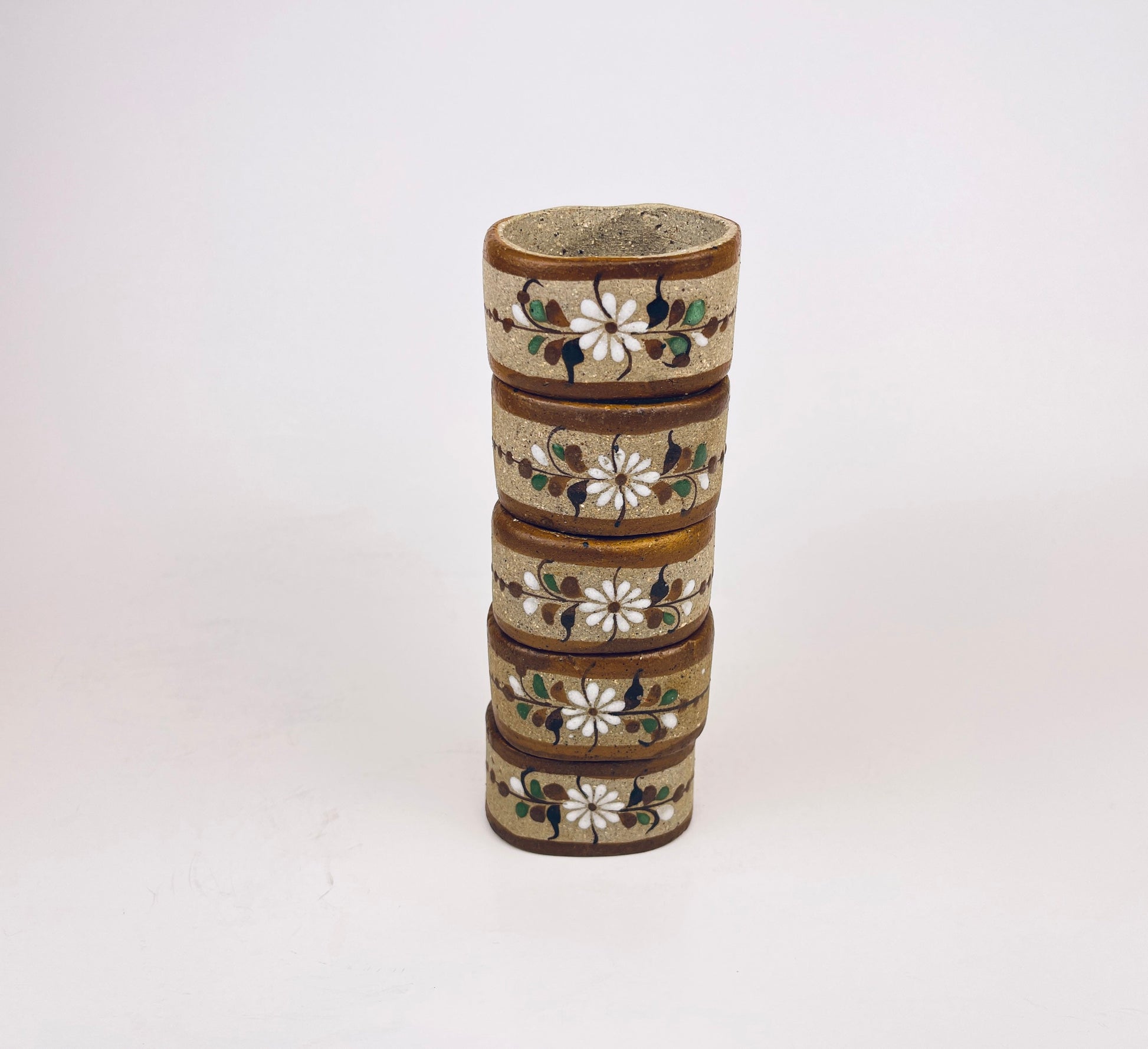 Product image for 'vintage hand painted boho concrete napkin ring holders set of five 5' (view e8106f)