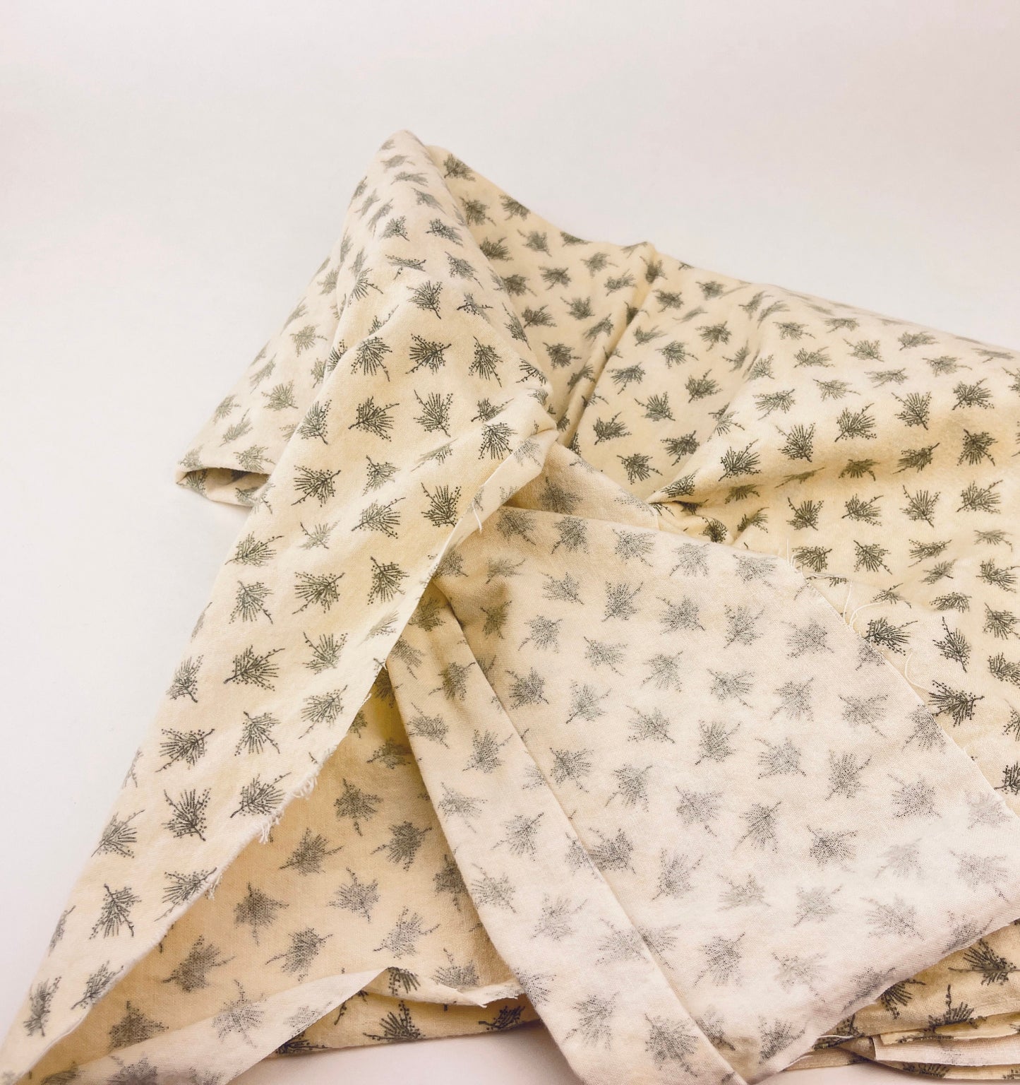 Product image for 'vintage beige sage green fabric 35 x 42' (view 2352d6)