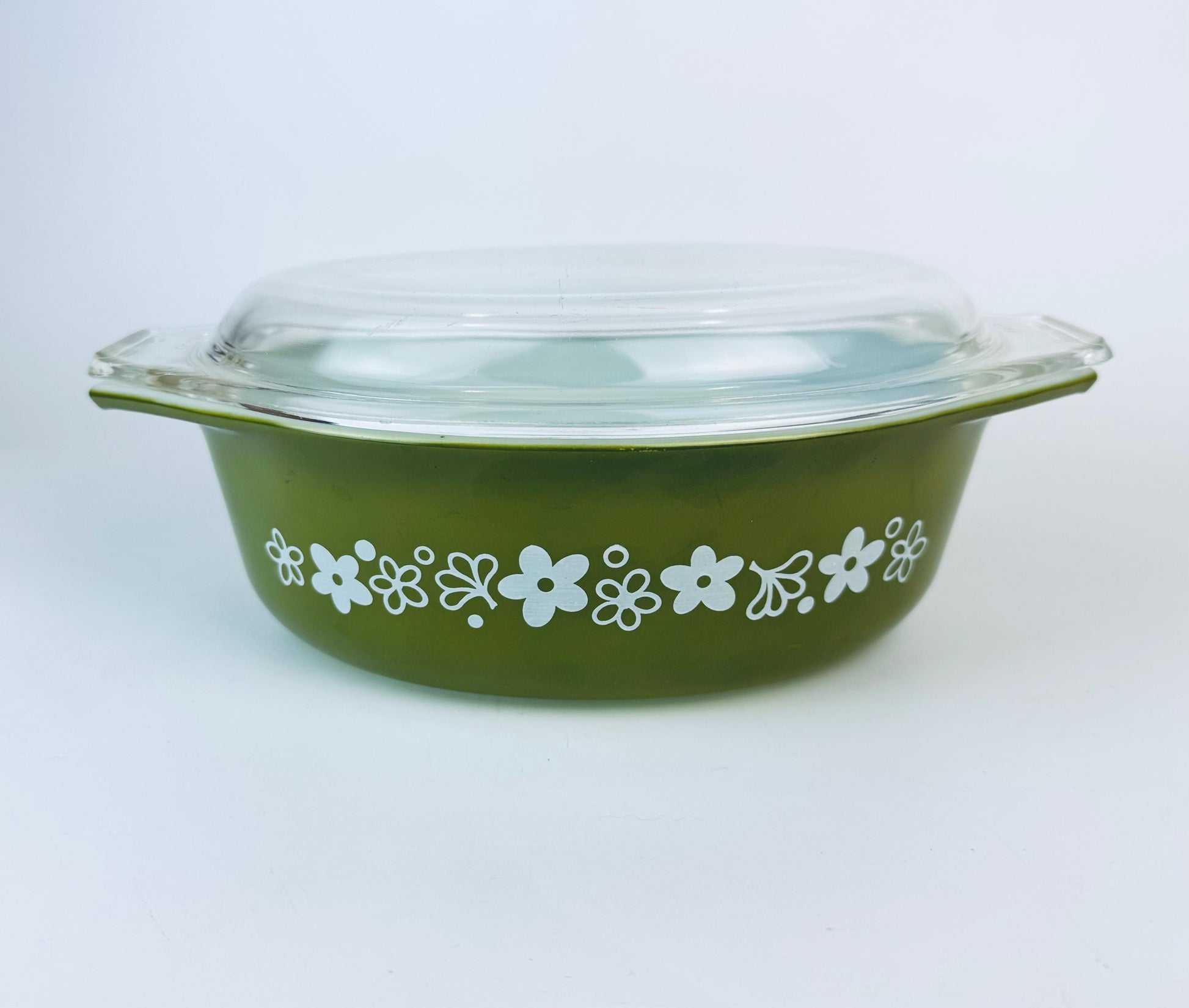 Product image for 'vintage pyrex oval casserole dish 043 1 1 2 qt green spring blossom pattern' (view 267c1e)