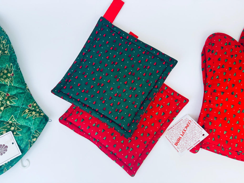 Product image for 'vintage christmas pot holder oven mitt sold separately' (view 33c6db)