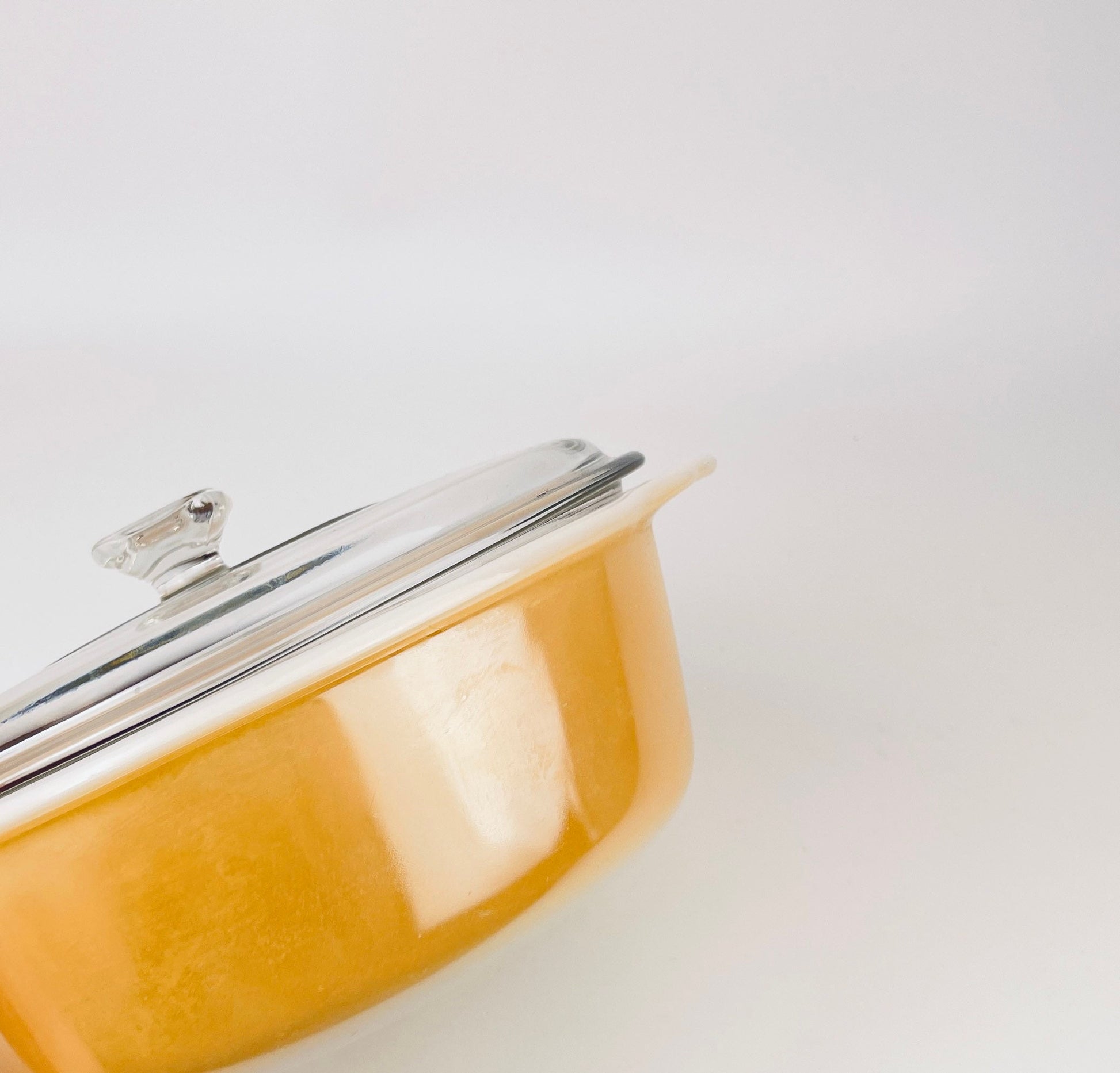 Product image for 'vintage fire king peach lustreware casserole dish lid 2 qt 1 89 litre made in usa' (view 8d5d8c)