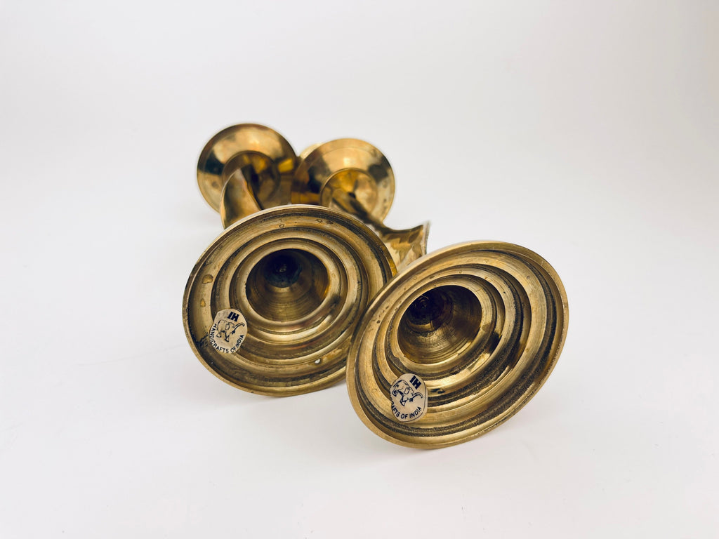 Product image for 'vintage brass twist candle stick holders set of two 2' (view bd52f5)
