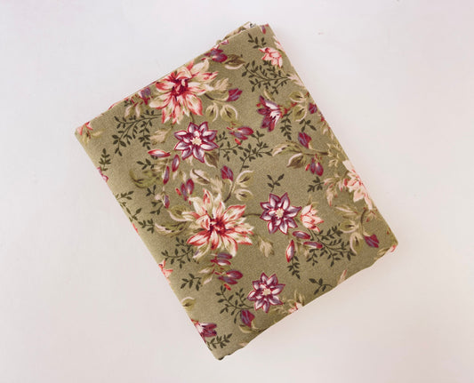 Product image for 'vintage green floral fabric 18 x 41 two 2 fat quarters' (view f2963f)