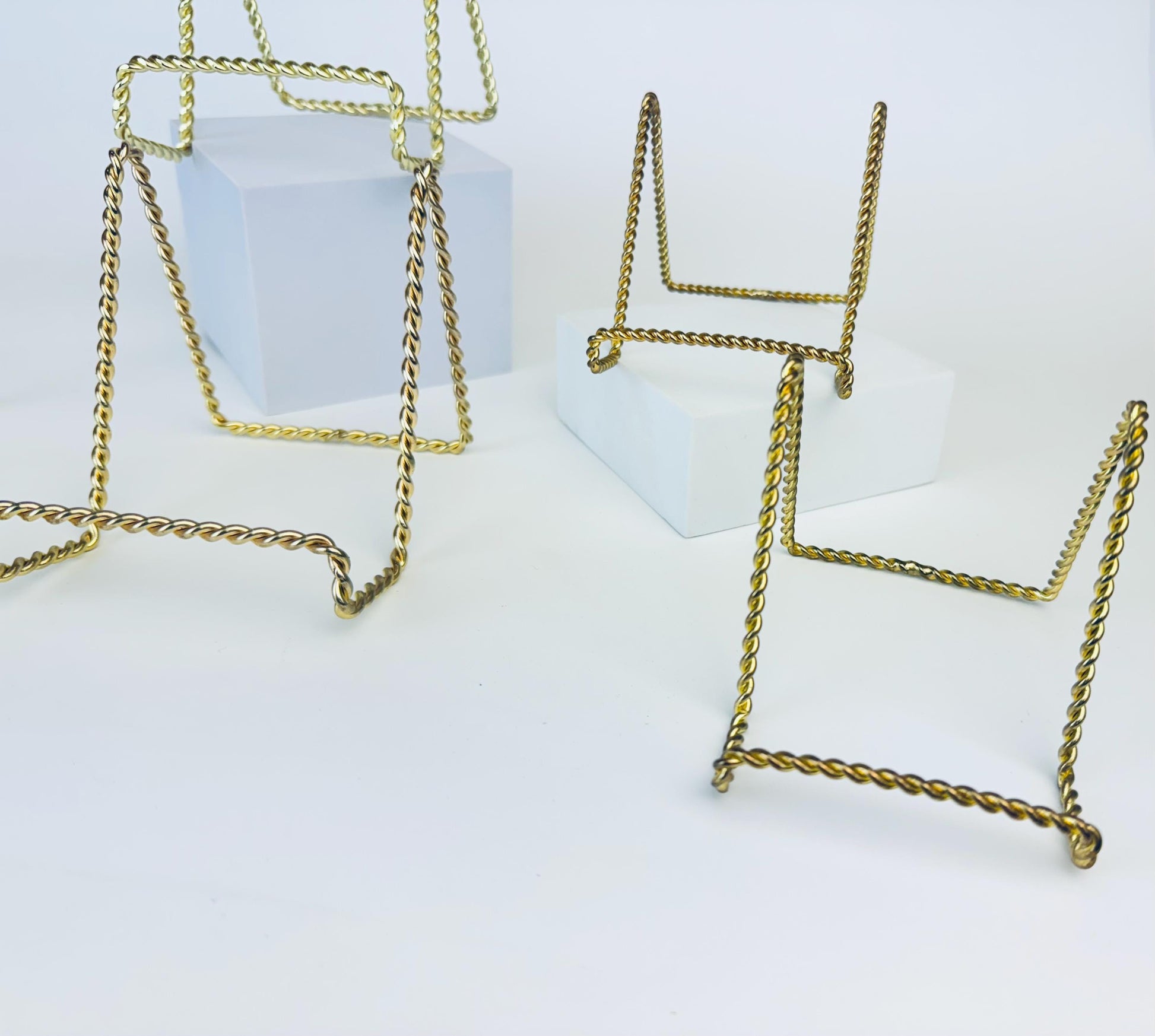 Product image for 'vintage twisted gold metal easel picture sheet music plate holder sold separately' (view 719a45)