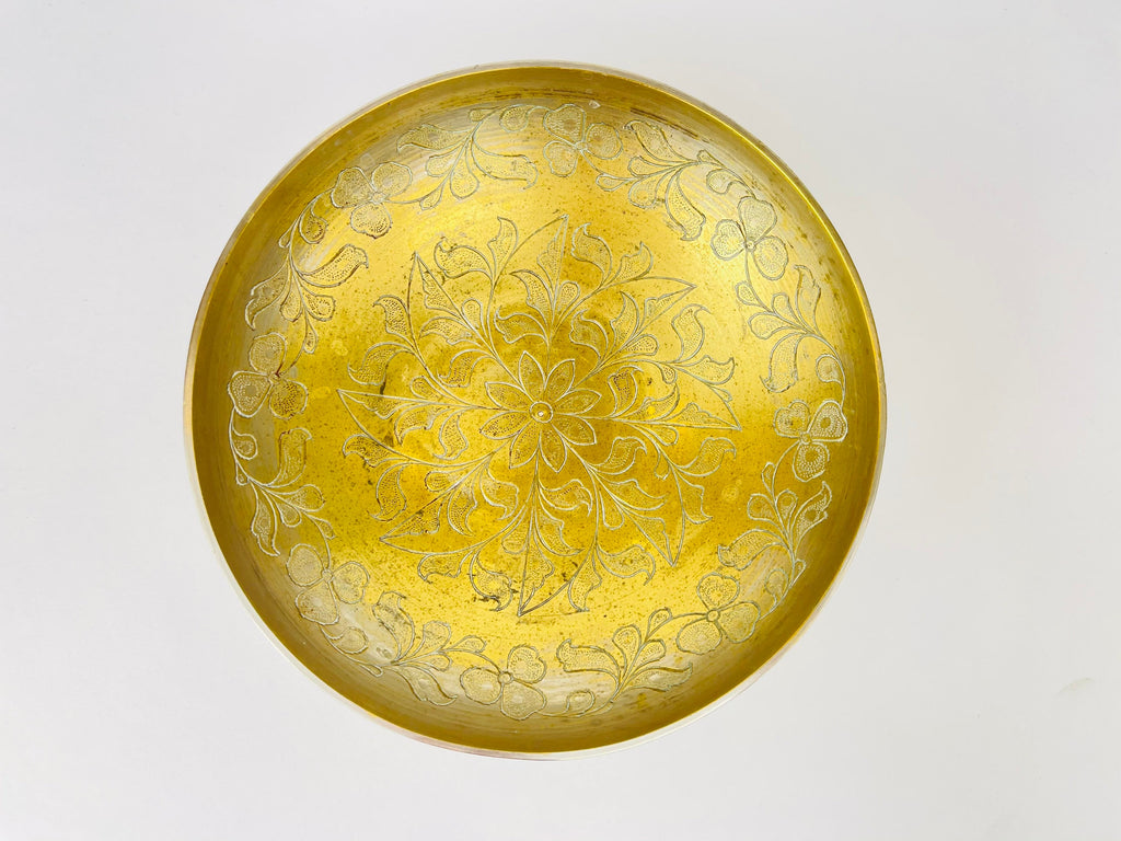Product image for 'vintage round pedestal brass tray etched flower pattern' (view 258416)