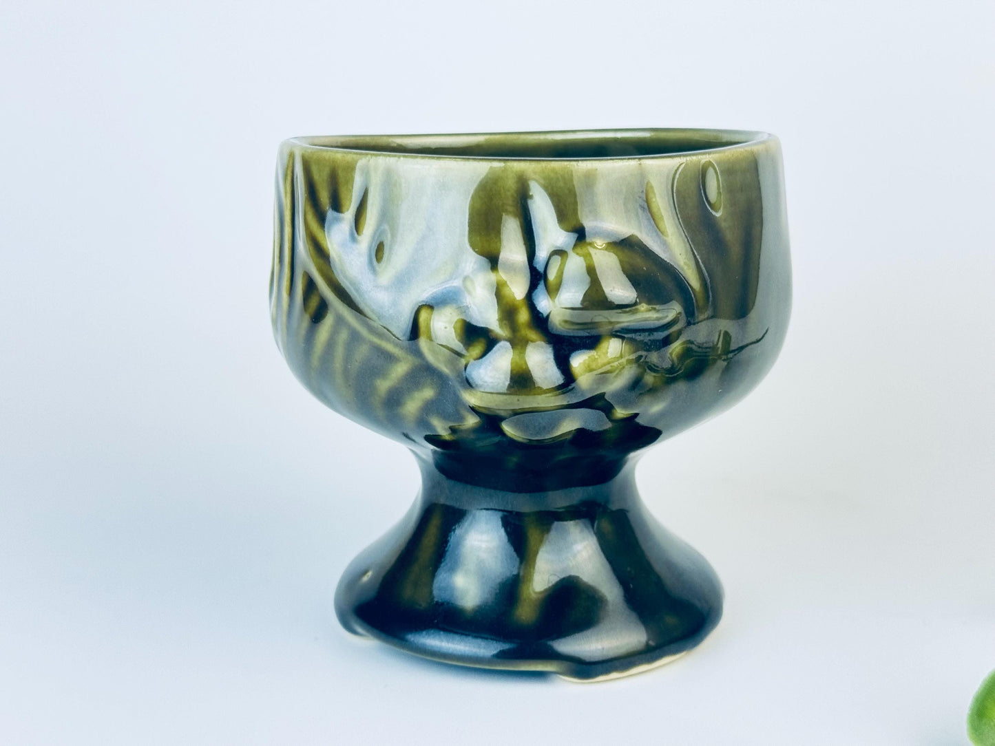 Product image for 'vintage brush pottery olive green glazed ceramic merry mushroom woodland pedestal indoor planter made in usa' (view e848c2)