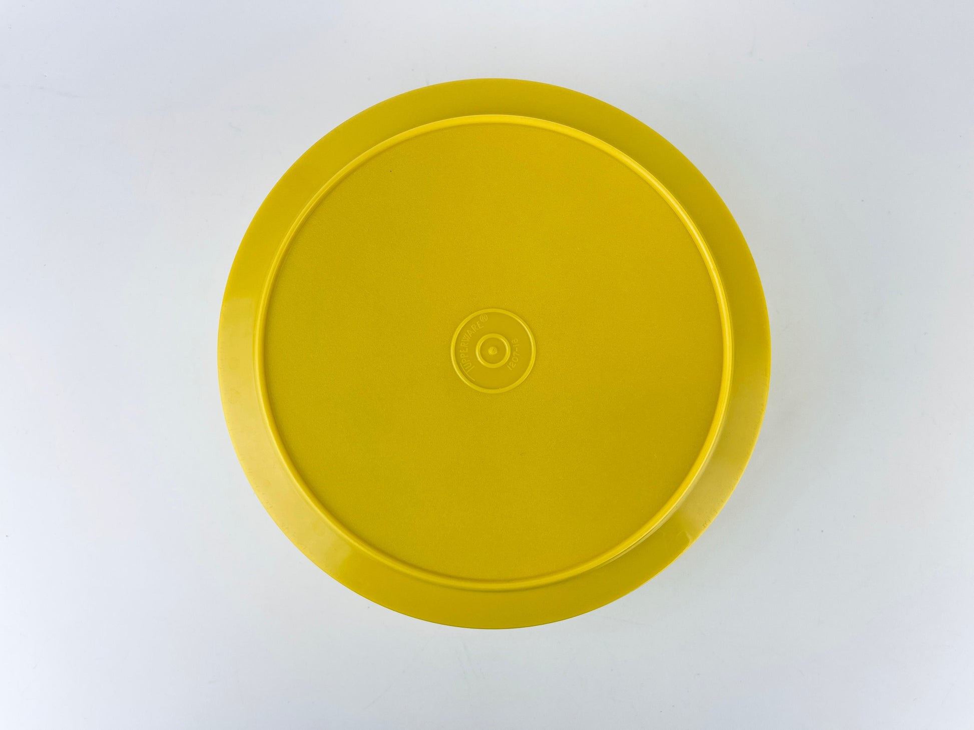 Product image for 'vintage plastic tupperware containers harvest orange yellow avocado green made in canada sold separately' (view 8774ce)