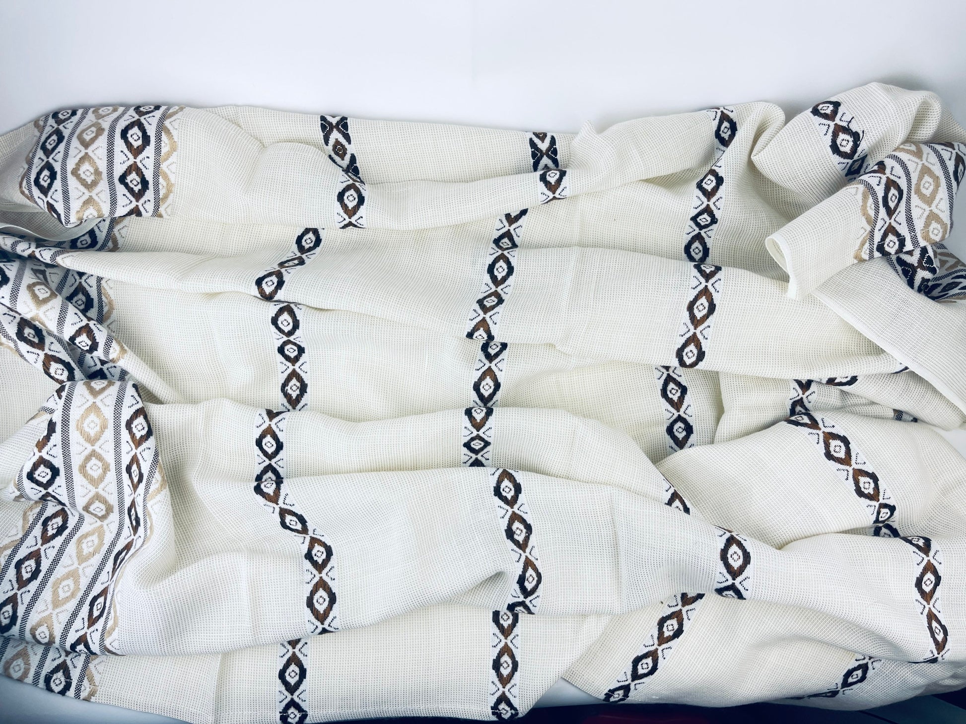 Product image for 'vintage beige acrylic embroidered table cloth geometric pattern 49 x 59' (view c899aa)