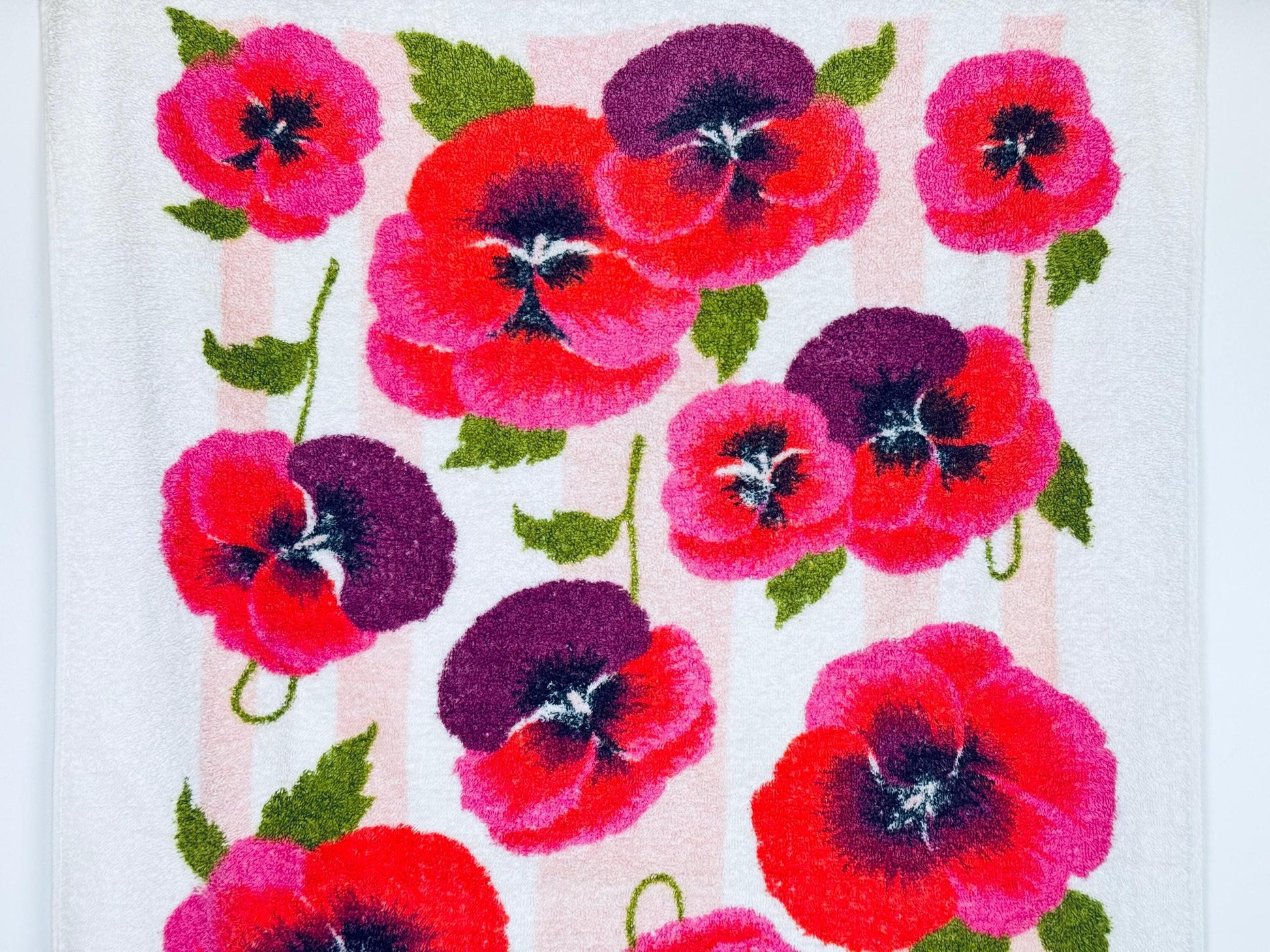 Product image for 'vintage pink purple pansies floral fringe bath towel made in canada' (view 45f483)
