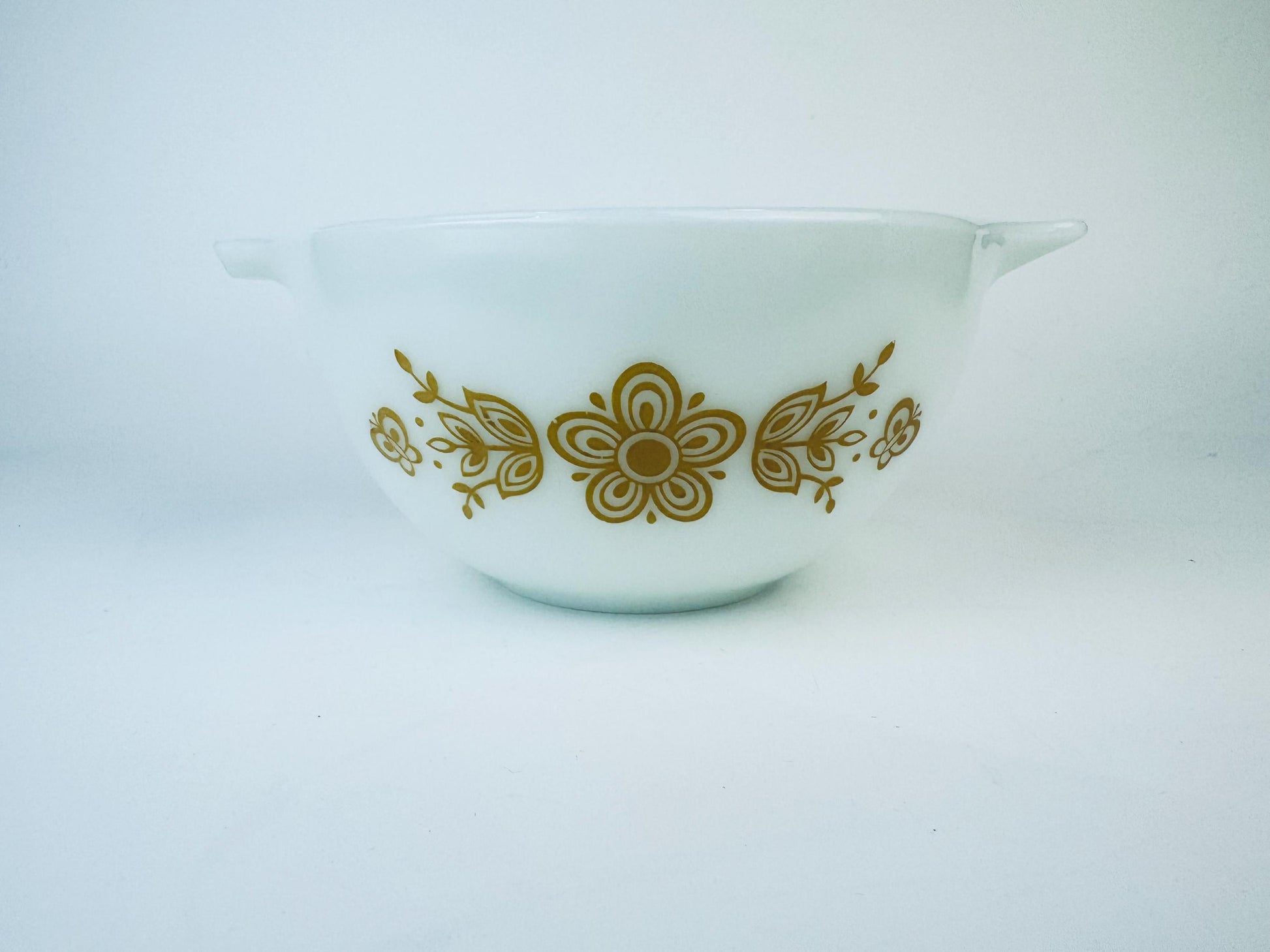 Product image for 'vintage pyrex butterfly gold cinderella mixing bowl 441 1 5 pt 750 ml made in usa' (view b254af)
