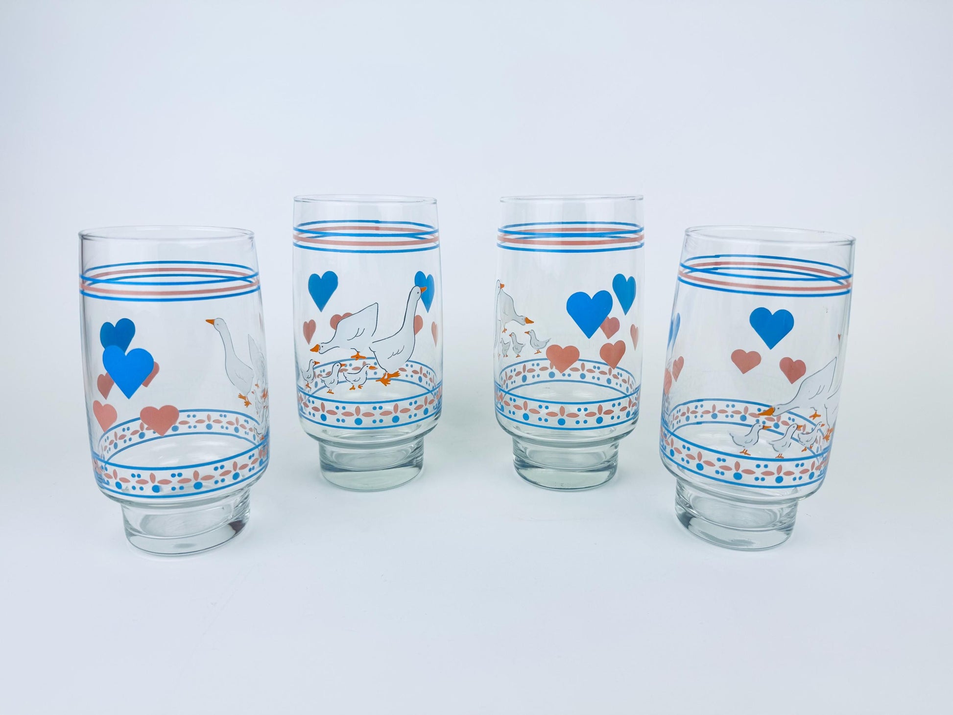Product image for 'vintage arcopal hearts n geese glasses set of 4 french country charm' (view 38ae6f)