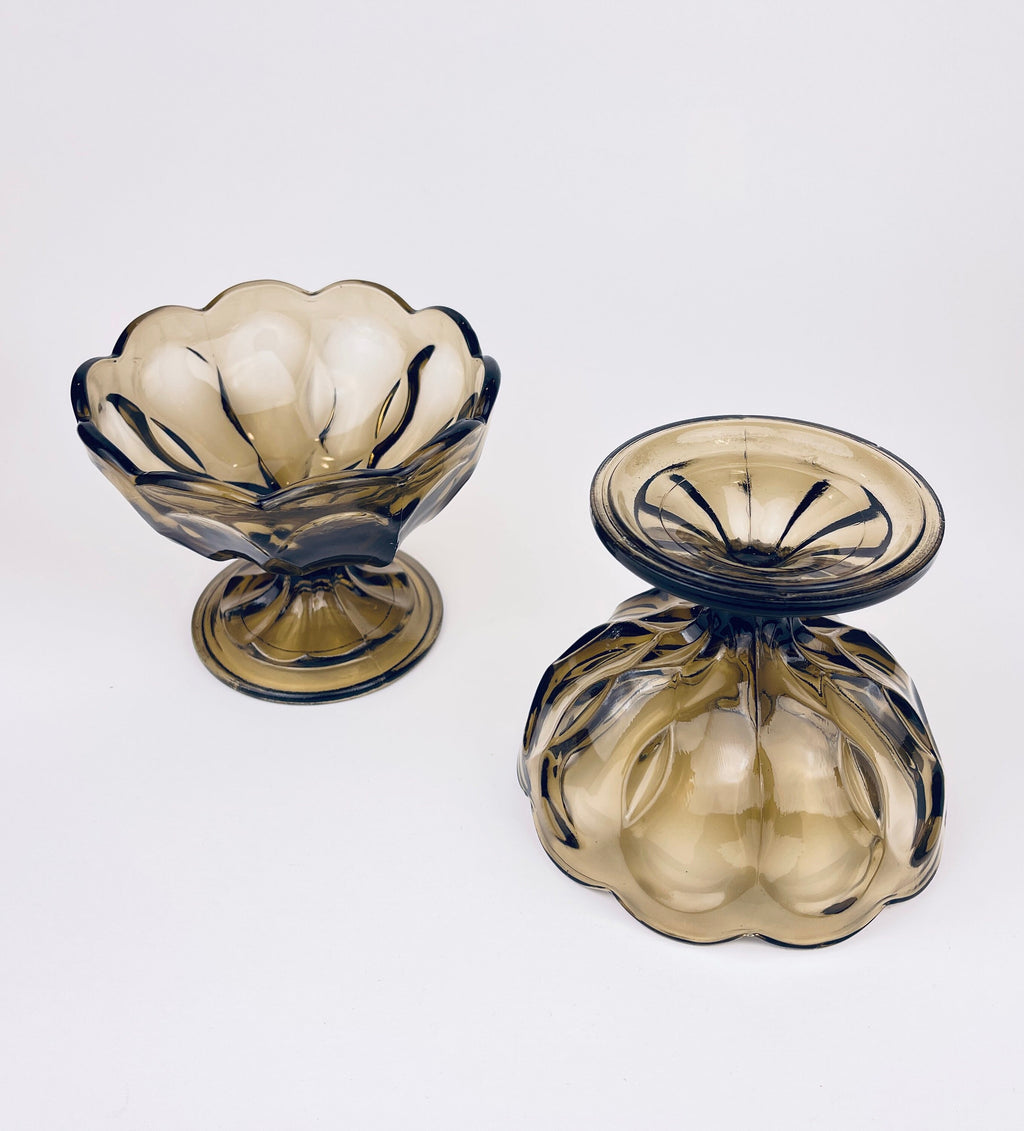 Product image for 'vintage anchor hocking smokey grey glass dessert bowls set of 2' (view 965913)