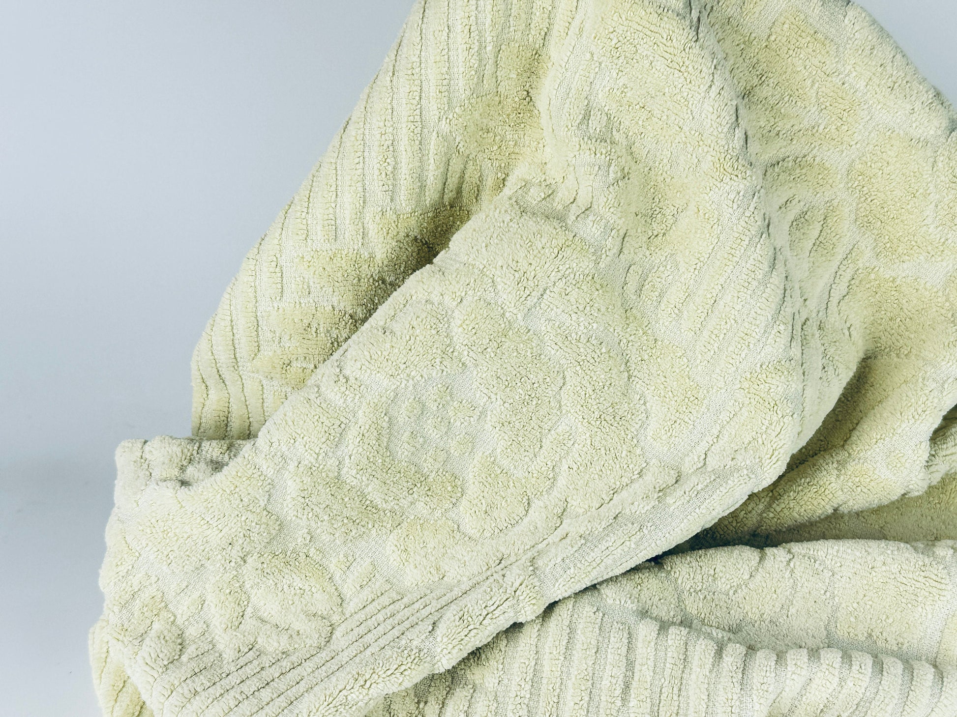 Product image for 'vintage pale yellow rose floral fringe bath shower towel cannon gold label made in usa' (view d745b3)