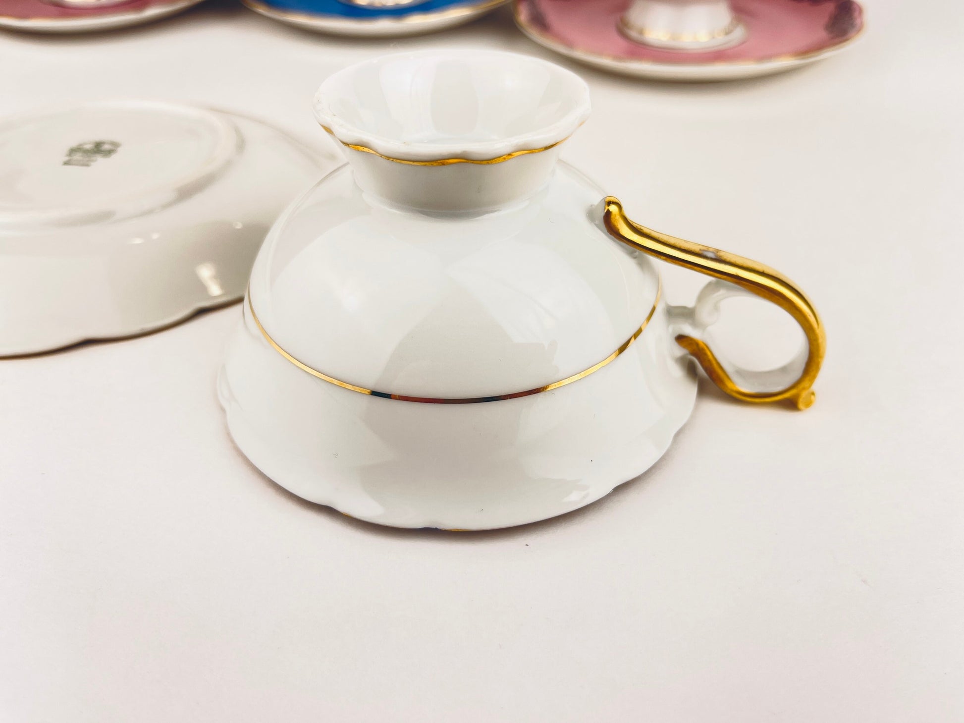 Product image for 'vintage royal bayreuth bavaria germany floral blue pink tea cup saucer sold individually' (view f186b6)