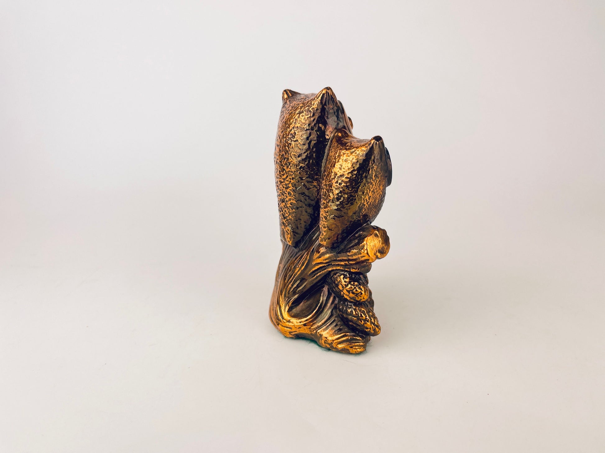 Product image for 'vintage copper metal perched owl duo tabletop figurine sculpture' (view 4b1a31)