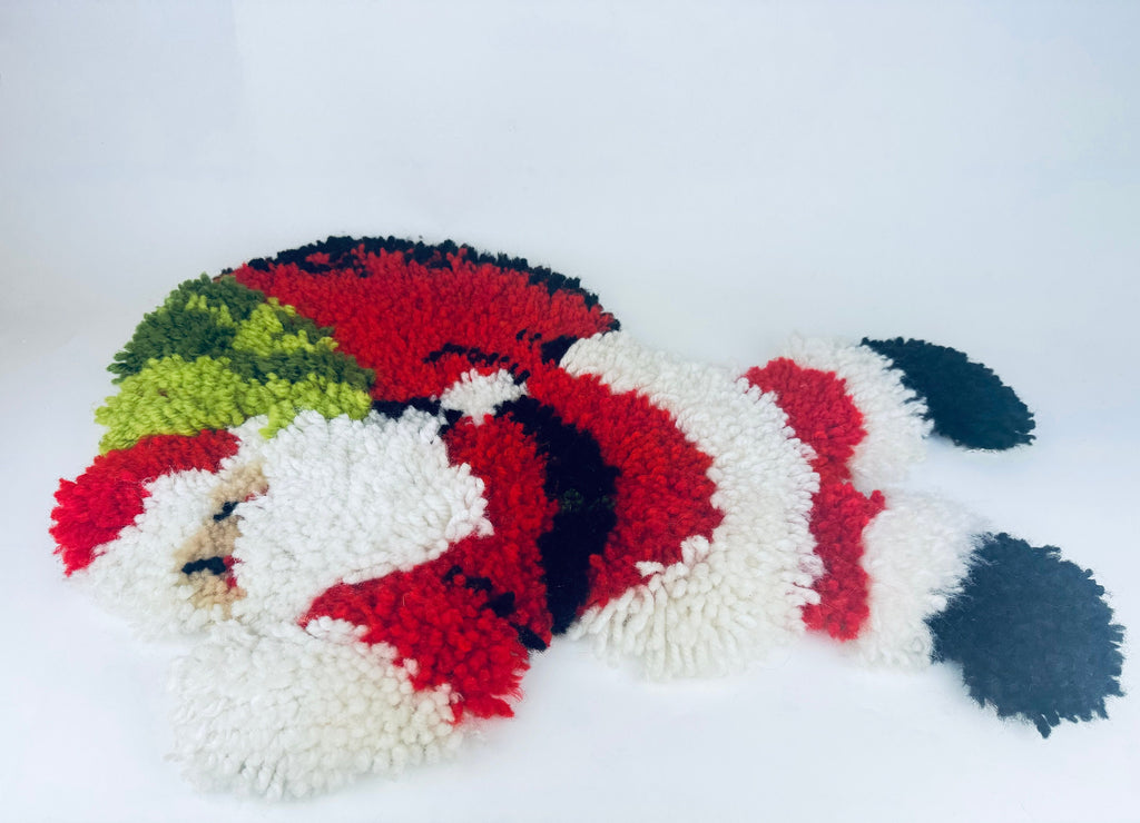 Product image for 'vintage handmade kitsch santa claus latch hook tapestry christmas wall hanging' (view b40c1c)