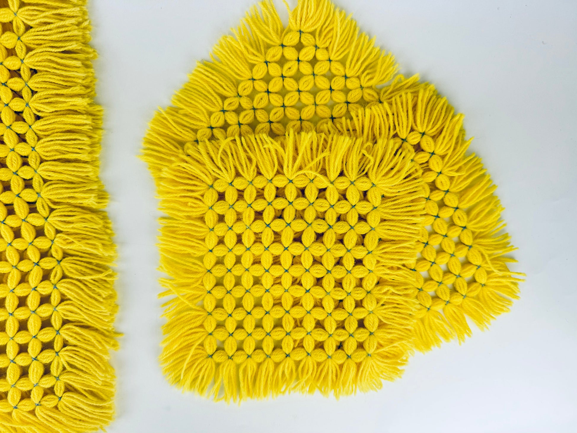 Product image for 'vintage yellow blue woven fringe table runner placemats' (view 6ac4c7)